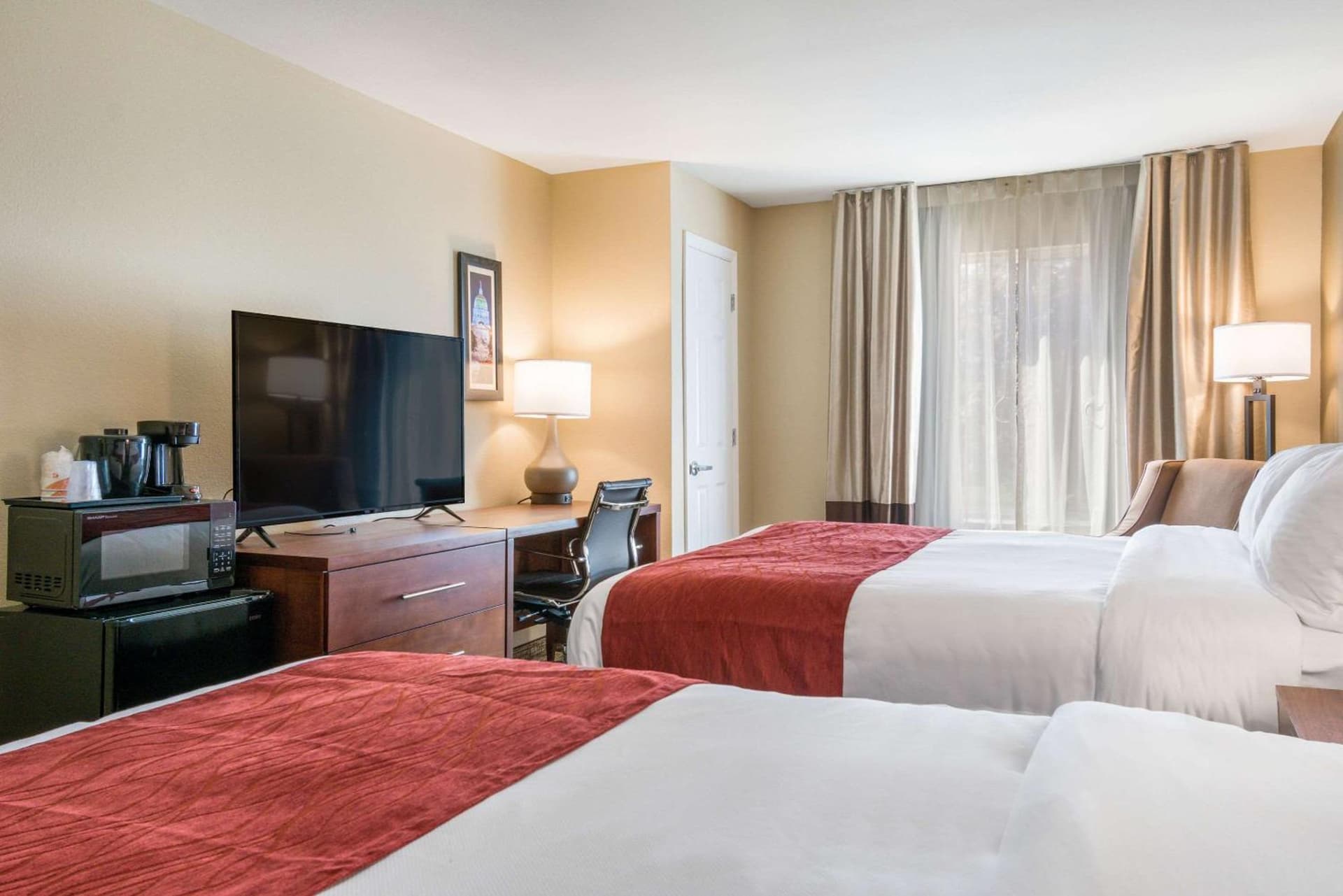Comfort Inn & Suites Harrisburg - Hershey West gallery photo in Harrisburg, PA — image 17