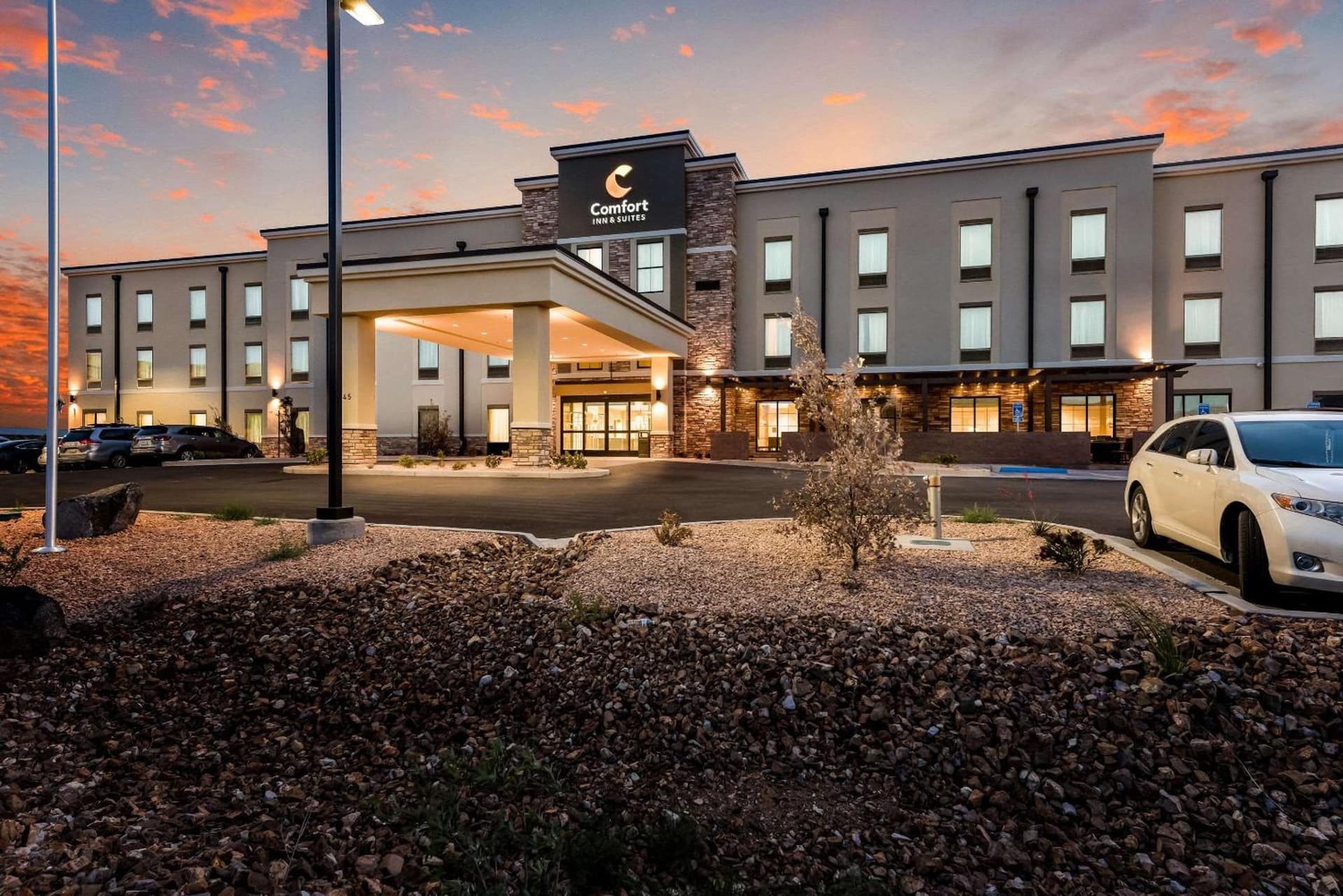 Comfort Inn & Suites Zion Park Area property views in Hurricane, UT — gallery photo 3