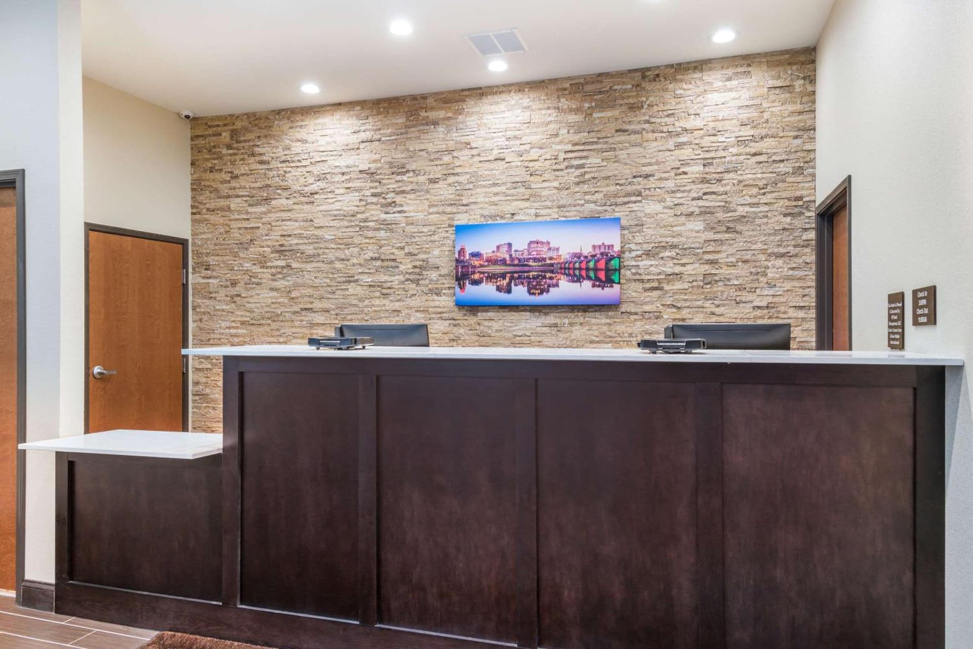 Comfort Inn & Suites Harrisburg - Hershey West gallery photo in Harrisburg, PA — image 37