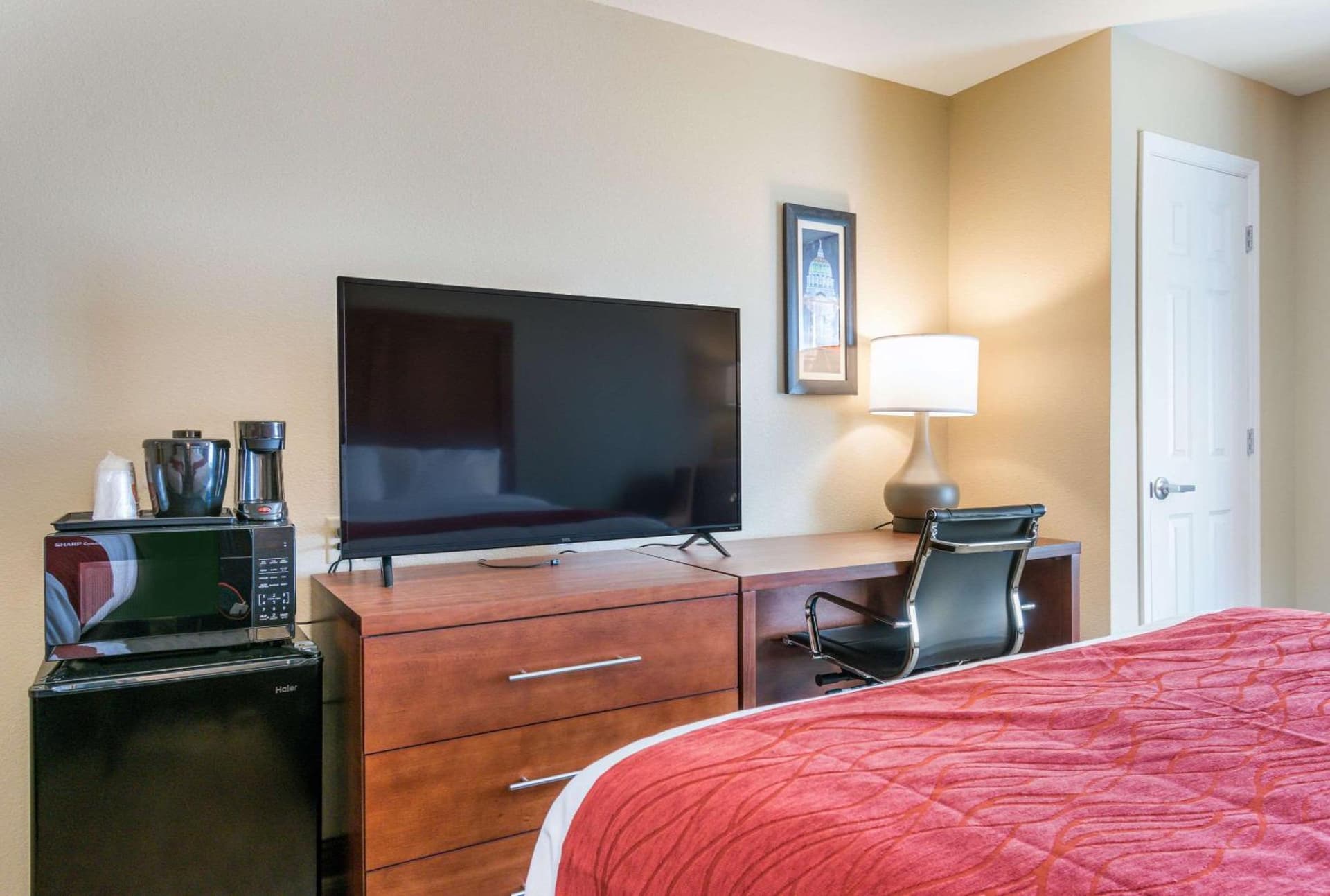 Comfort Inn & Suites Harrisburg - Hershey West gallery photo in Harrisburg, PA — image 26