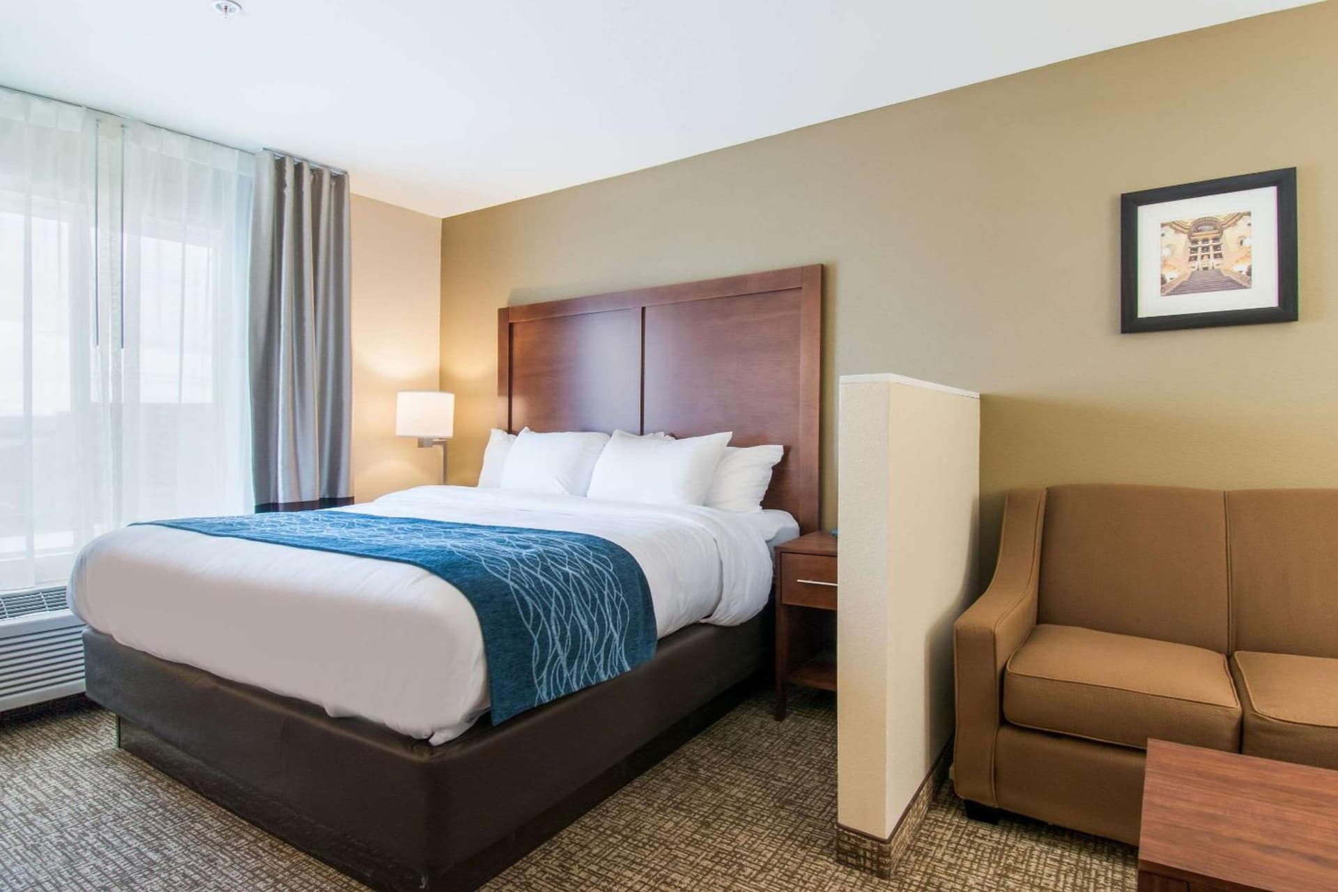 Comfort Inn & Suites Harrisburg - Hershey West gallery photo in Harrisburg, PA — image 10