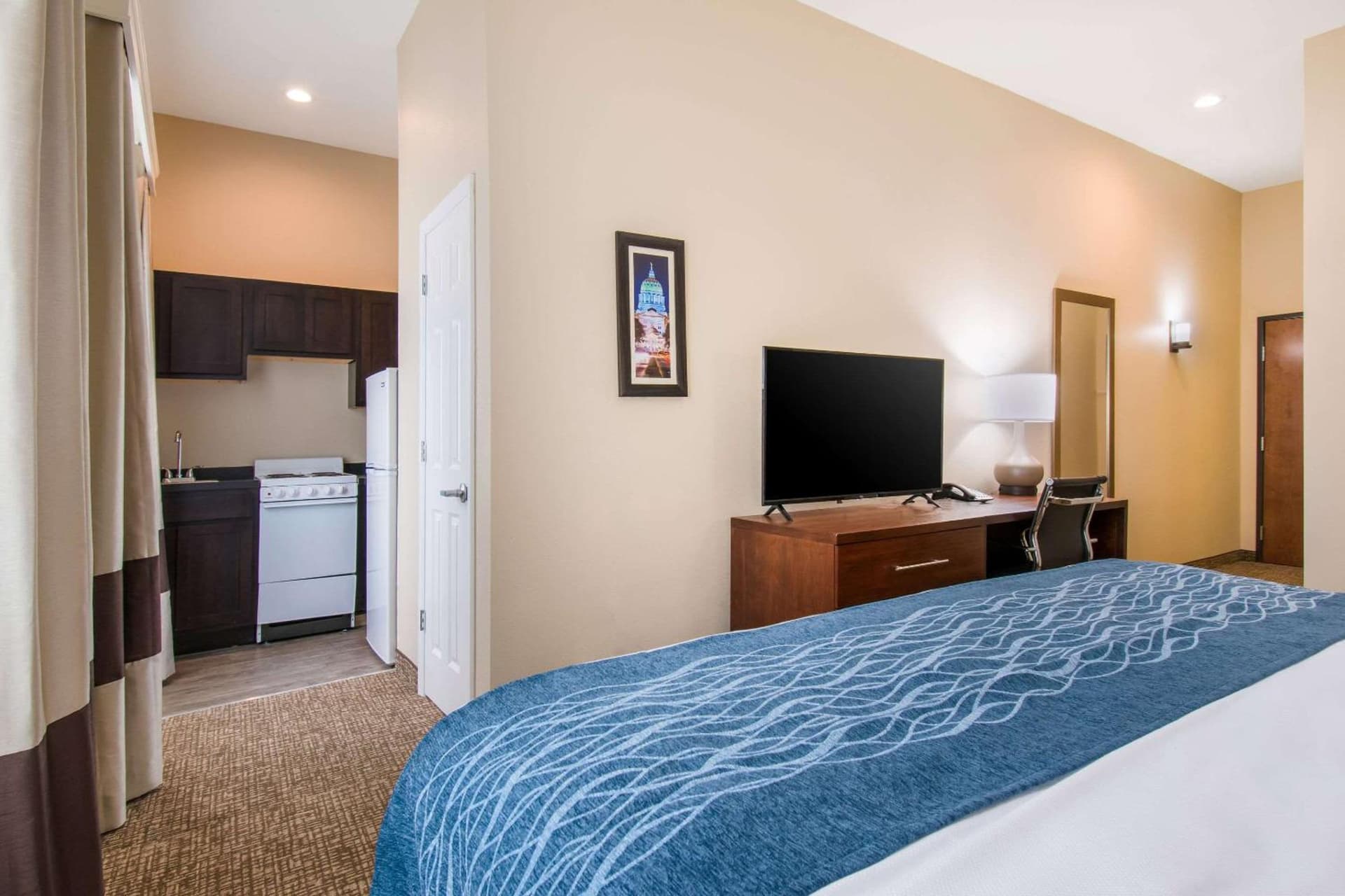 Comfort Inn & Suites Harrisburg - Hershey West gallery photo in Harrisburg, PA — image 16