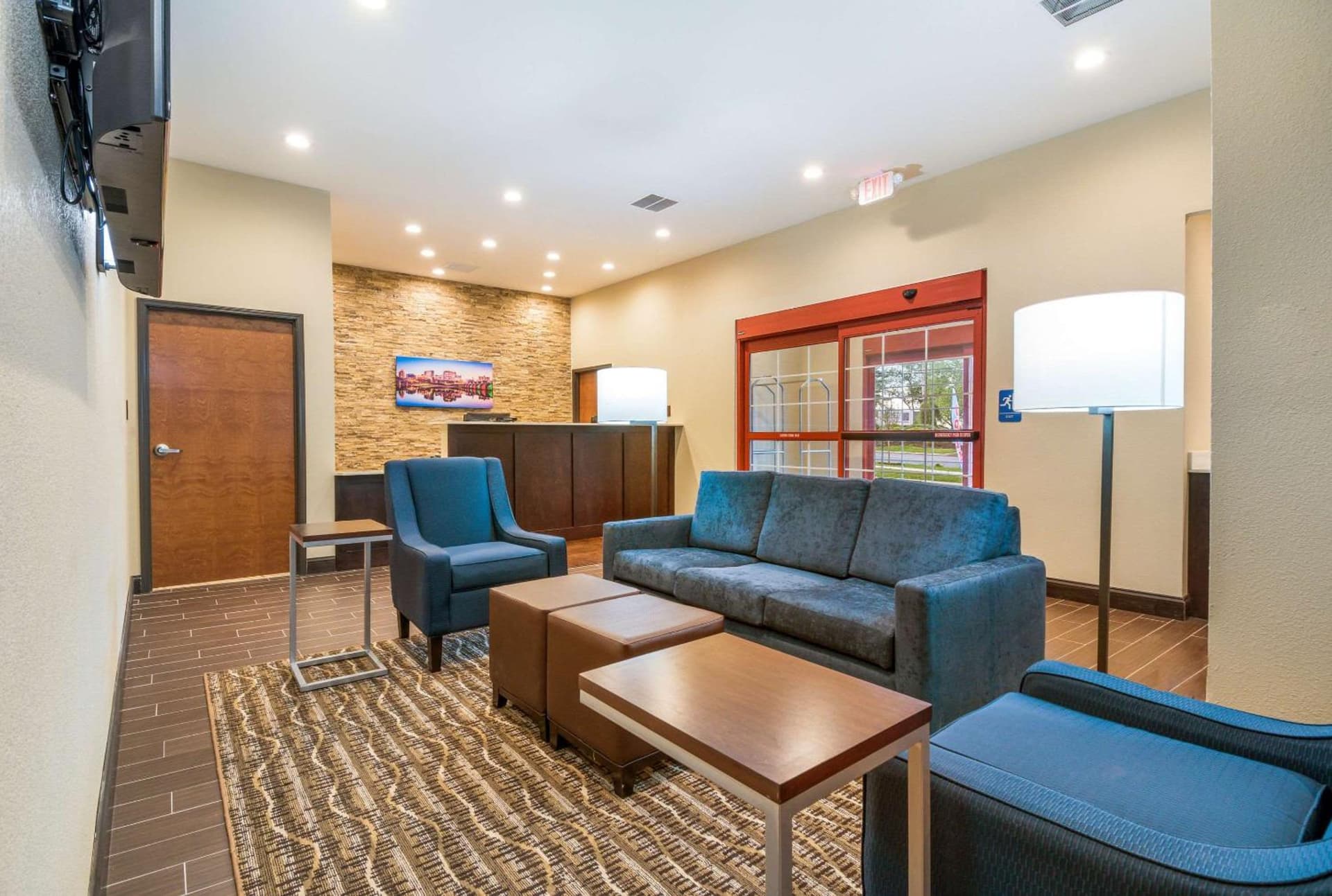 Comfort Inn & Suites Harrisburg - Hershey West gallery photo in Harrisburg, PA — image 19