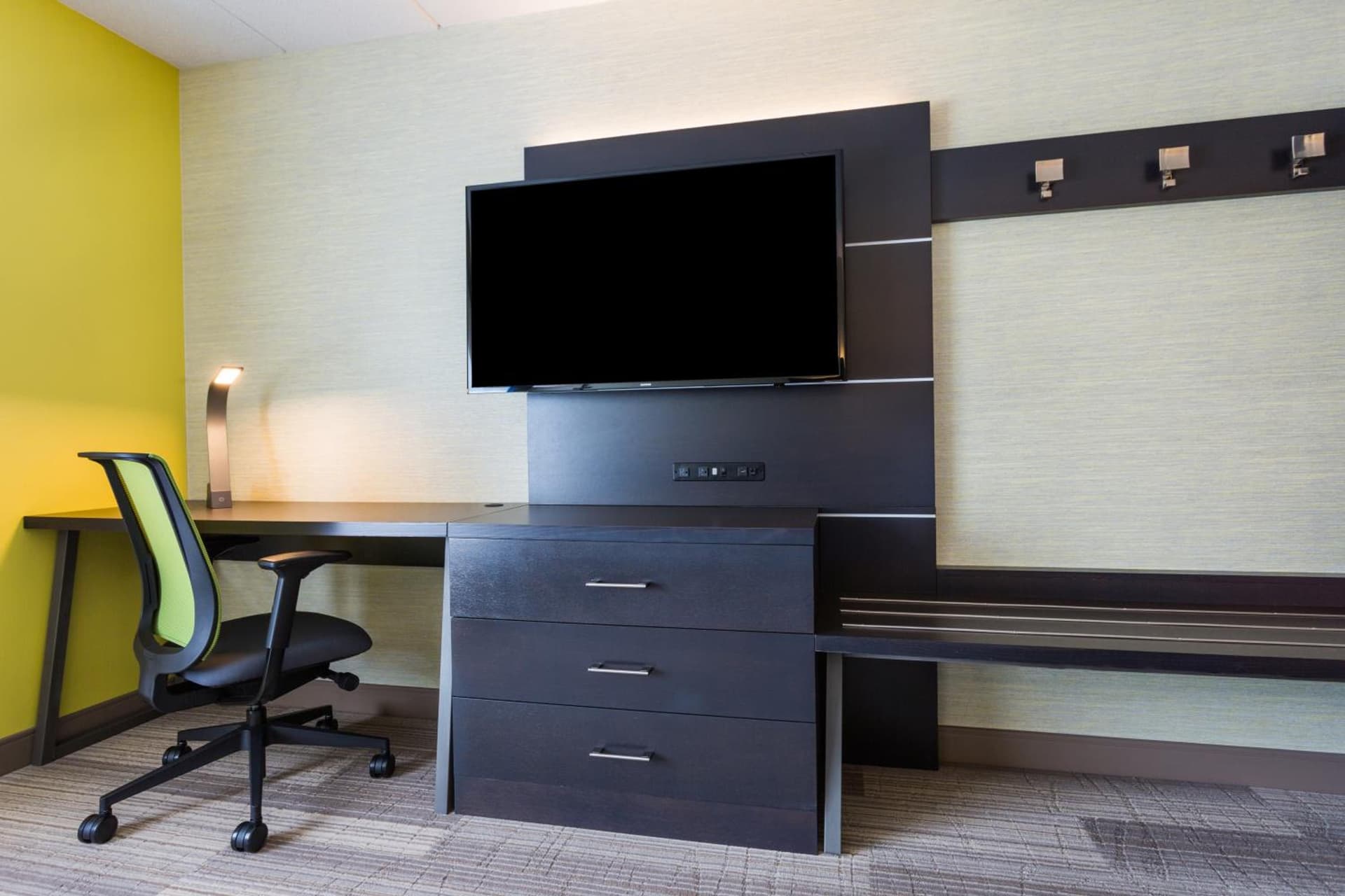 Holiday Inn Express - Lorton by IHG gallery photo in Lorton, VA — image 7