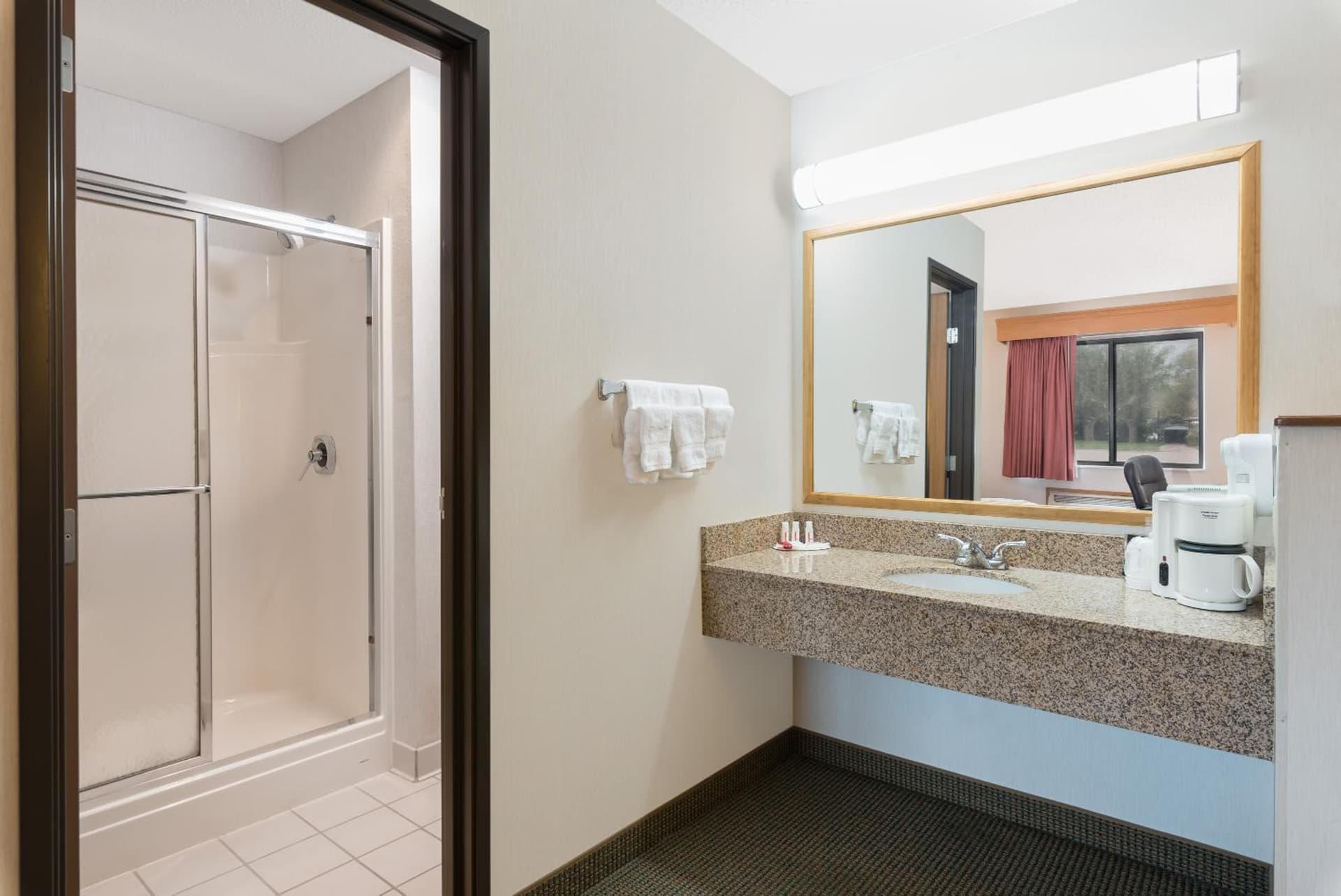 Baymont by Wyndham Hot Springs interior in Hot Springs, SD — gallery photo 2