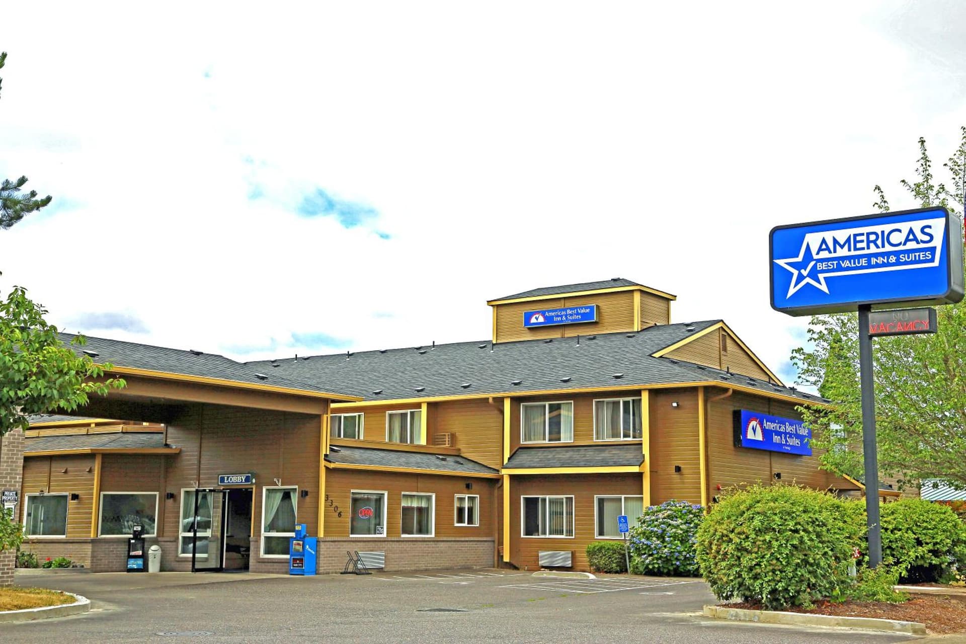 Americas Best Value Inn & Suites-Forest Grove/Hillsboro property views in Forest Grove, OR — gallery photo 3