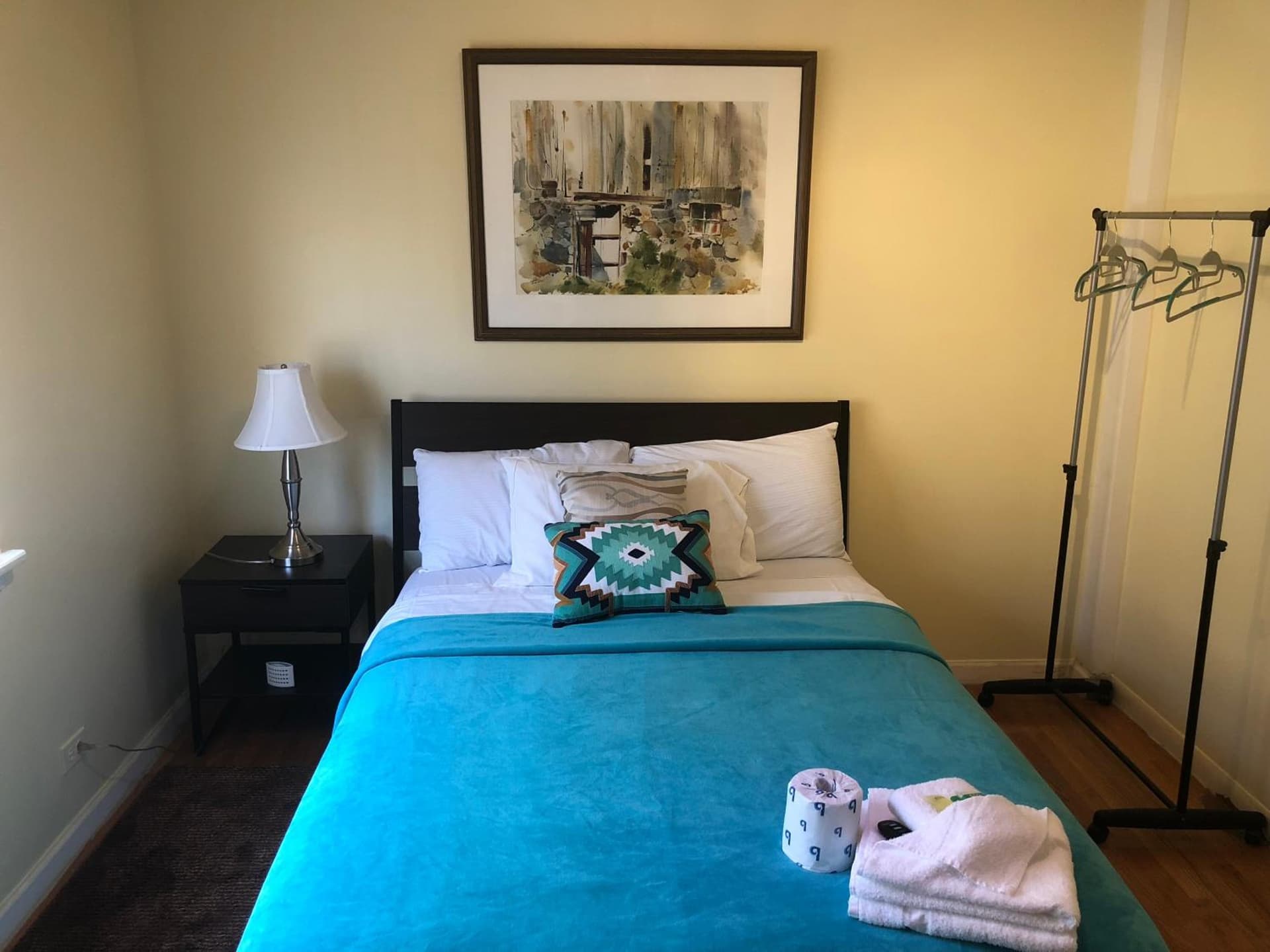 Hollywood Rentals LLC interior in Chicago, IL — gallery photo 2