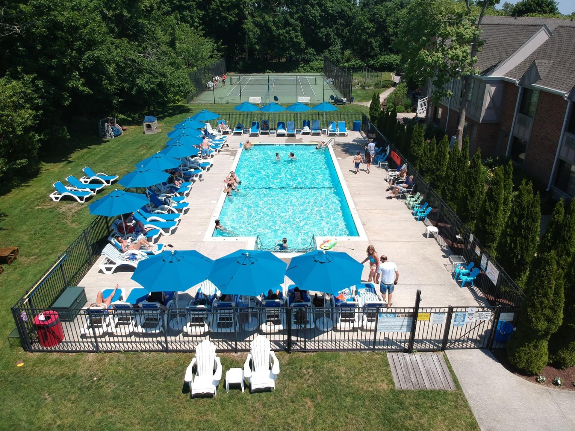 Southampton Inn property views in Southampton, NY — gallery photo 3