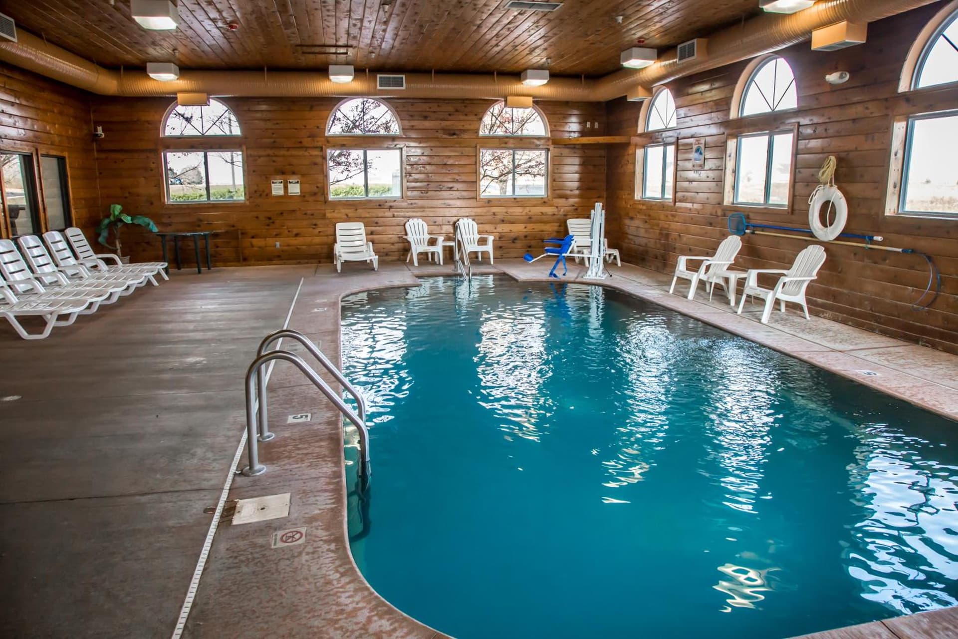 Quality Inn & Suites Loves Park near Rockford interior in Loves Park, IL — gallery photo 2