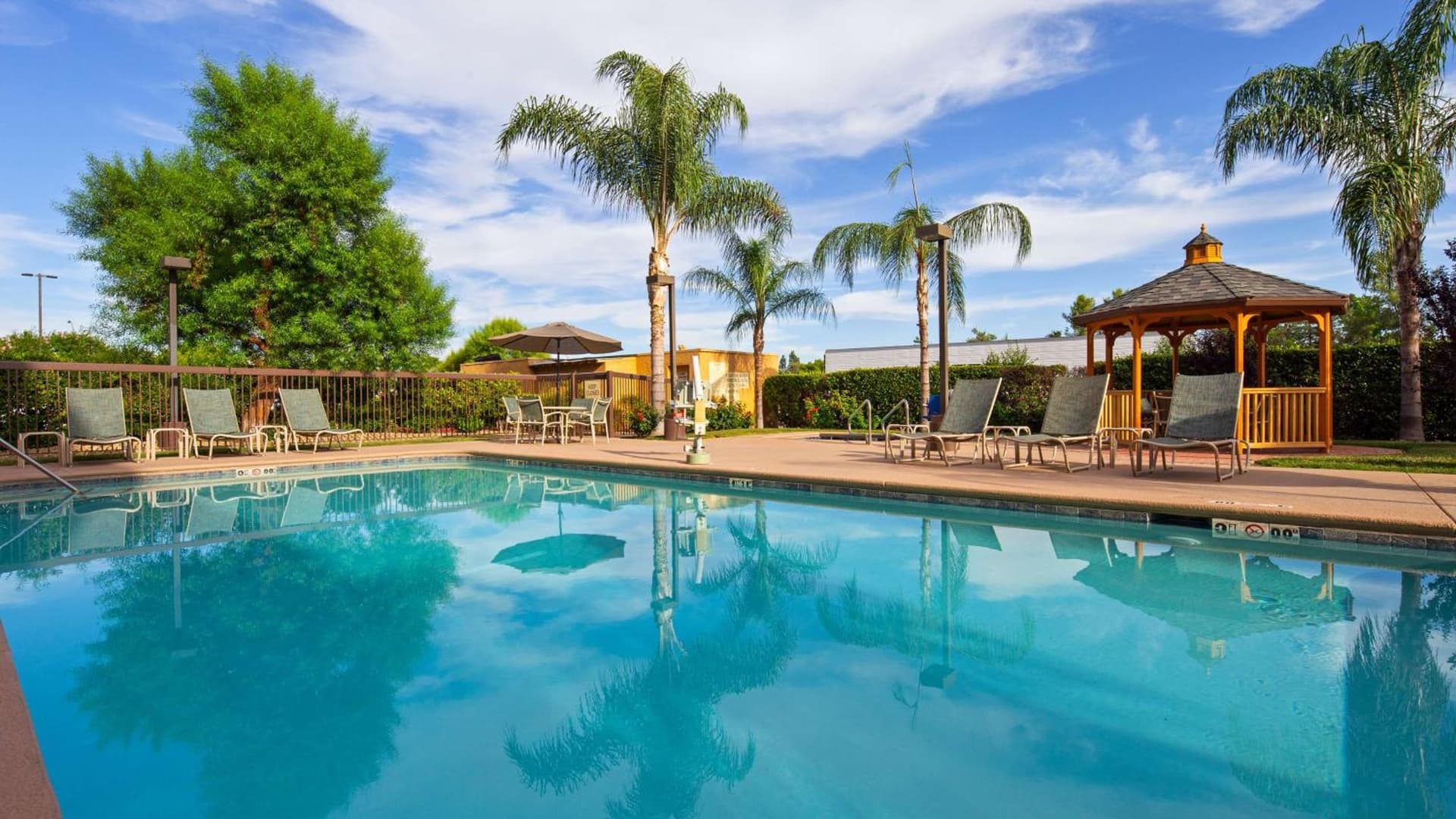 Best Western Plus Fresno Airport Hotel property views in Fresno, CA — gallery photo 3