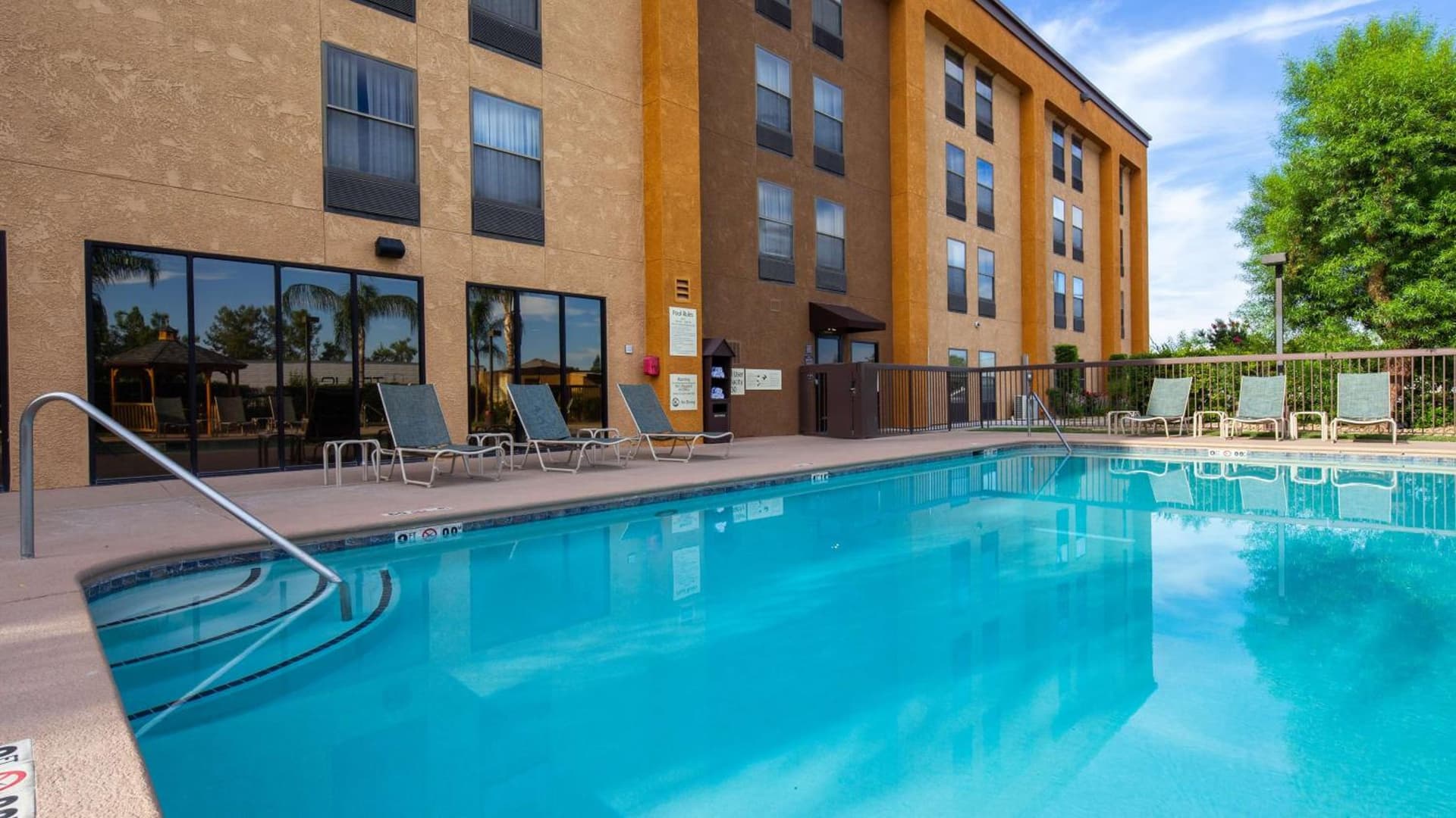 Best Western Plus Fresno Airport Hotel gallery photo in Fresno, CA — image 11