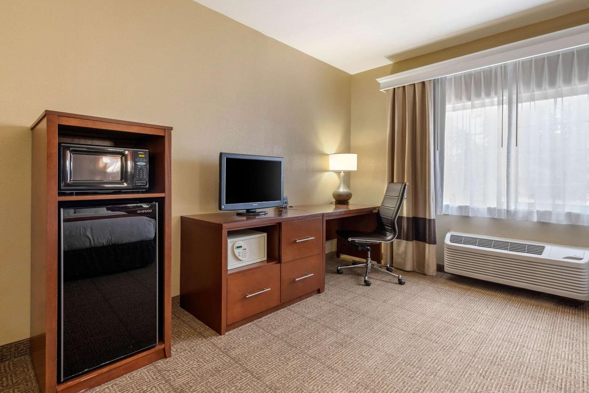 Comfort Suites Fort Collins Near University gallery photo in Fort Collins, CO — image 5