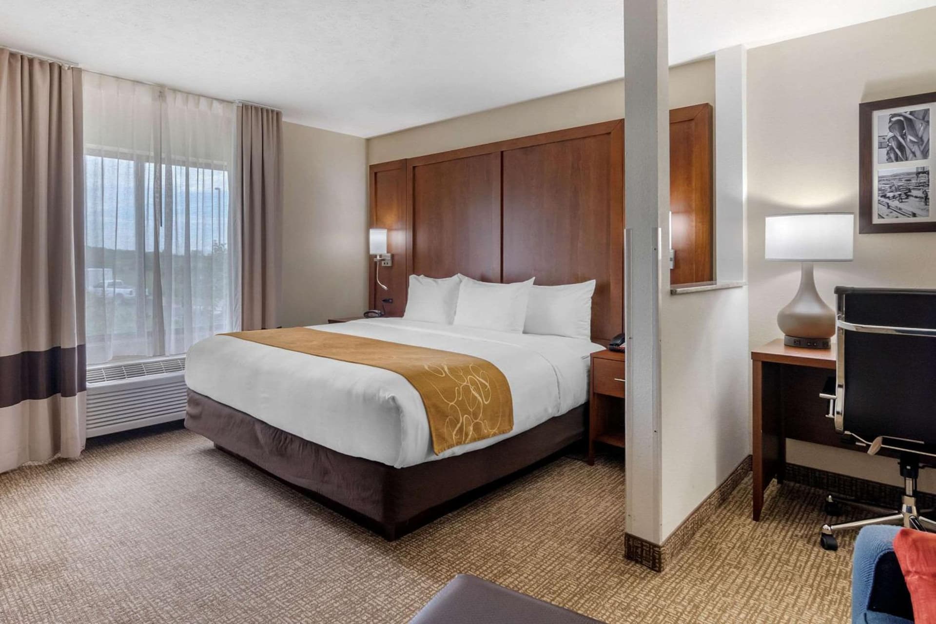 Comfort Suites Speedway - Kansas City gallery photo in Kansas City, KS — image 25