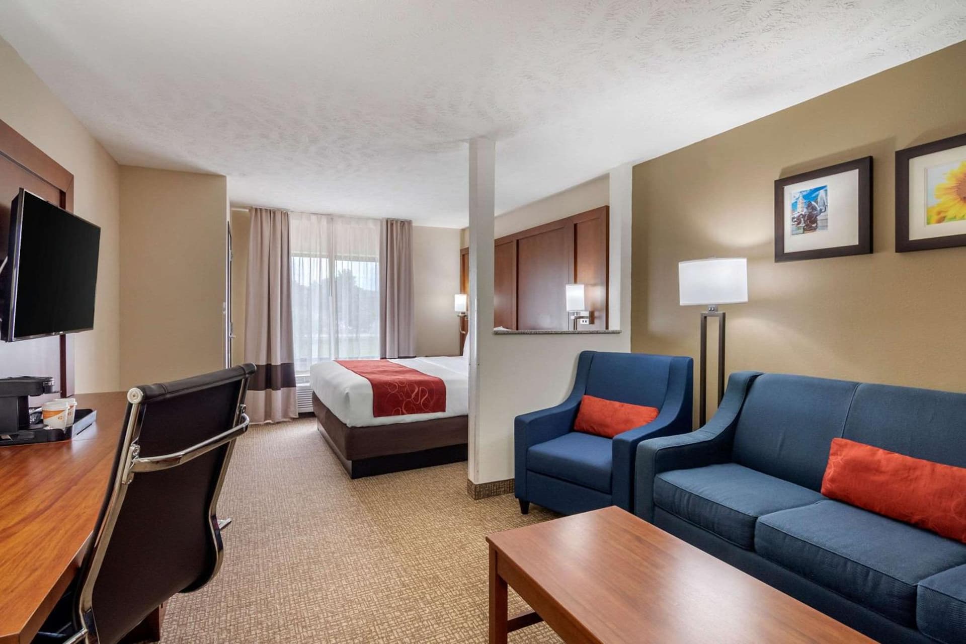 Comfort Suites Speedway - Kansas City gallery photo in Kansas City, KS — image 10