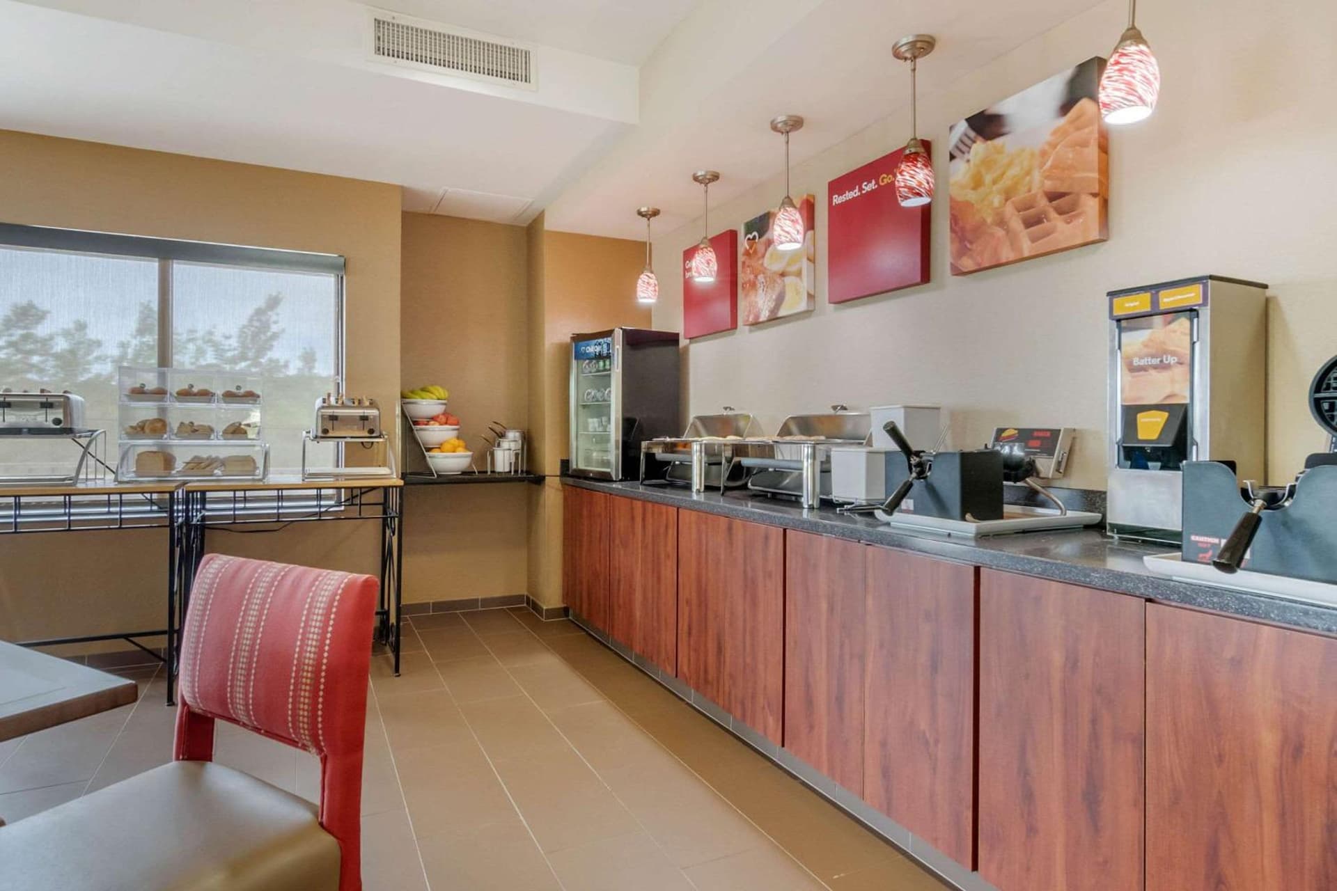 Comfort Suites Speedway - Kansas City gallery photo in Kansas City, KS — image 37