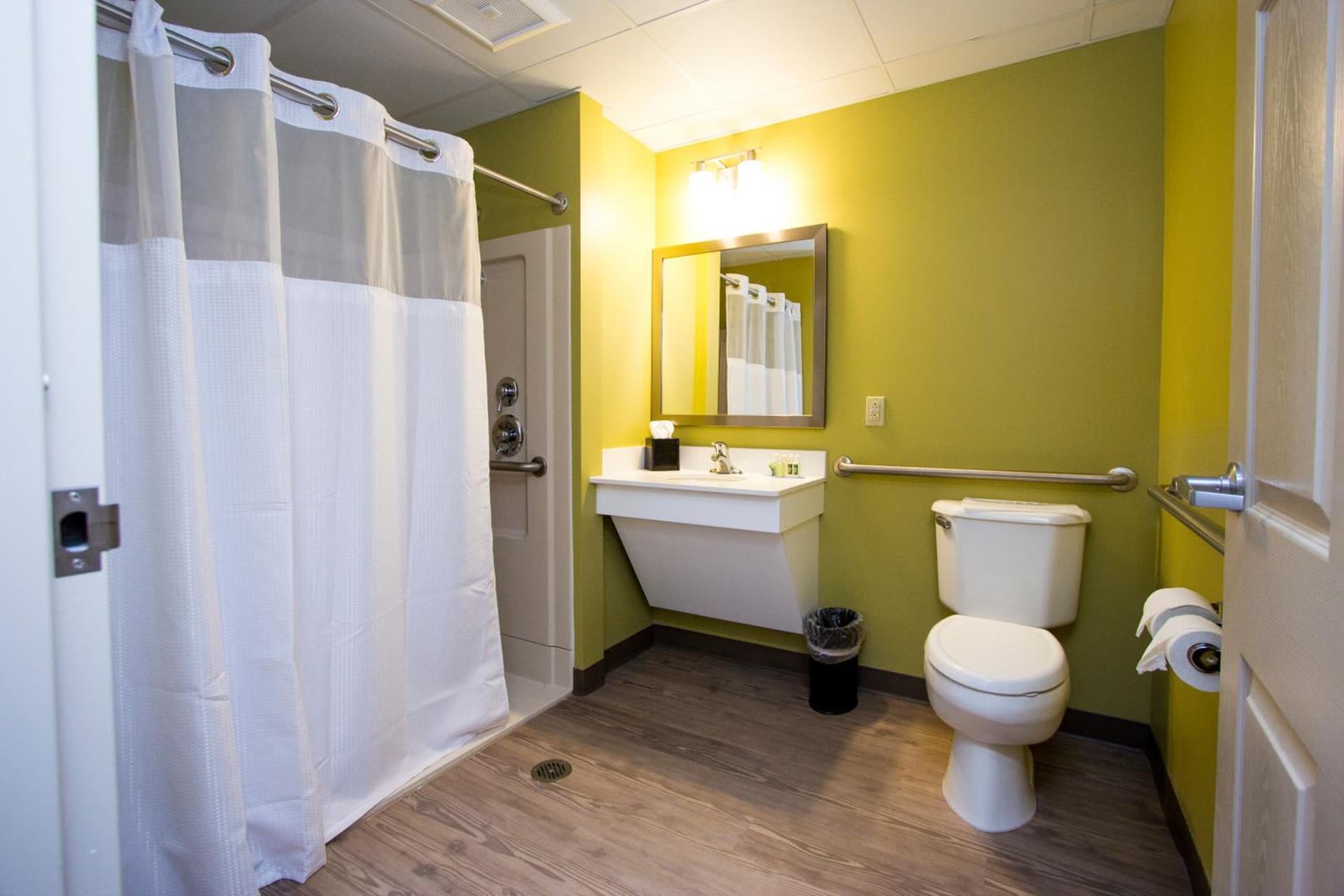 Cedar Point's Express Hotel gallery photo in Sandusky, OH — image 7