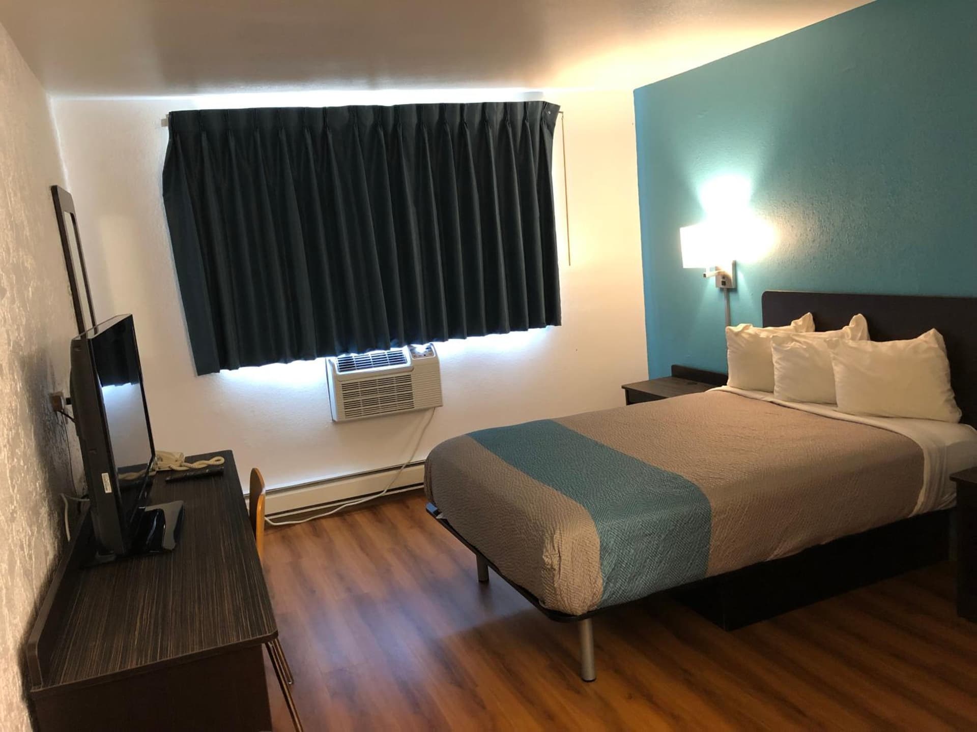 Days Inn by Wyndham La Crosse property views in La Crosse, WI — gallery photo 3