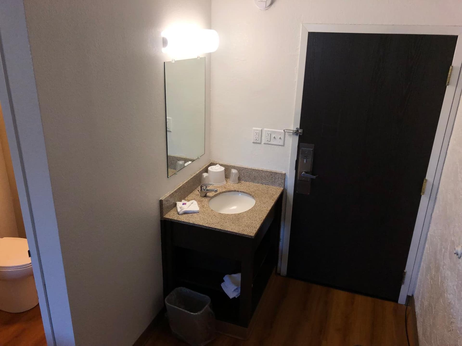 Days Inn by Wyndham La Crosse gallery photo in La Crosse, WI — image 26