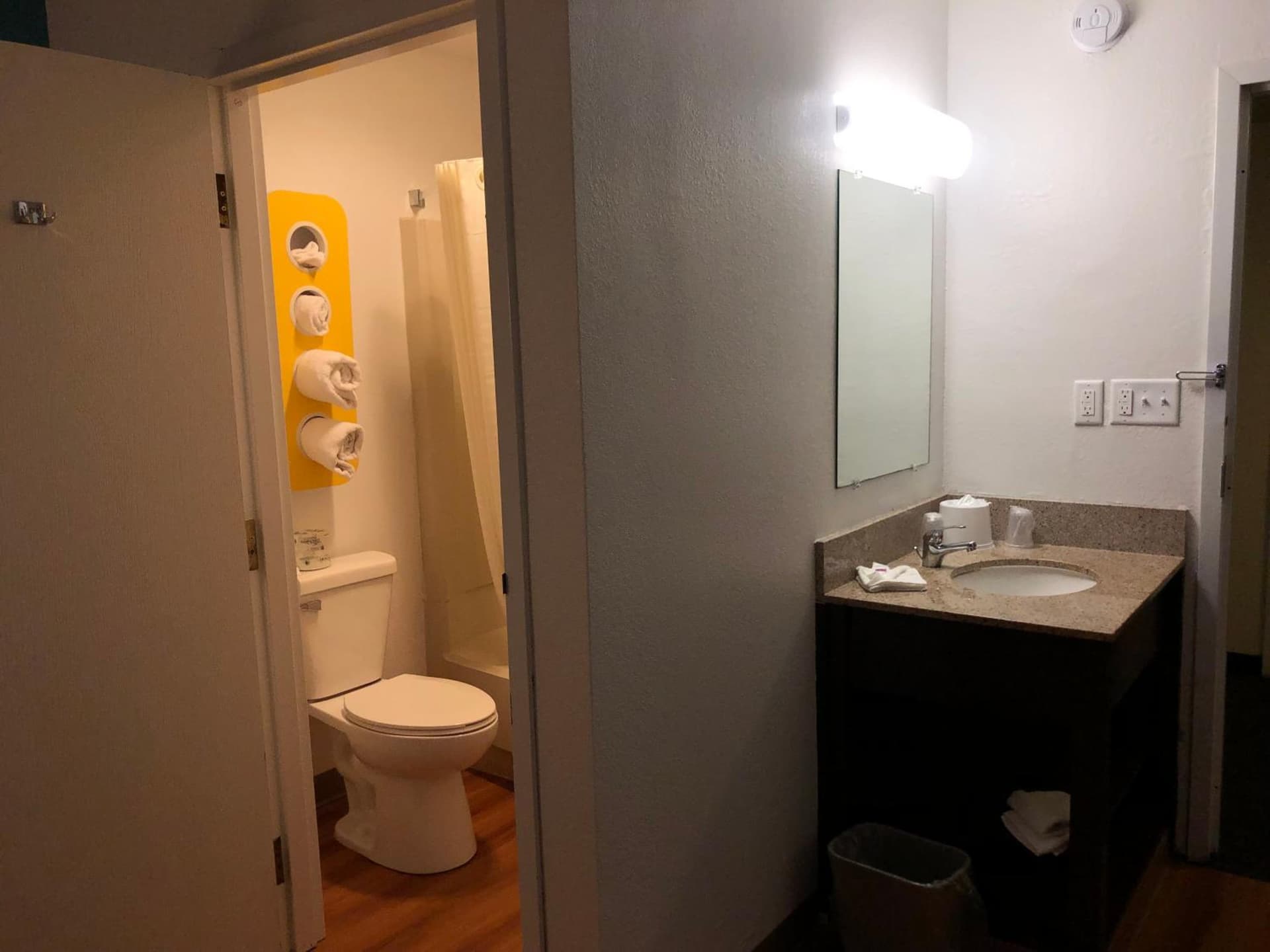 Days Inn by Wyndham La Crosse gallery photo in La Crosse, WI — image 18