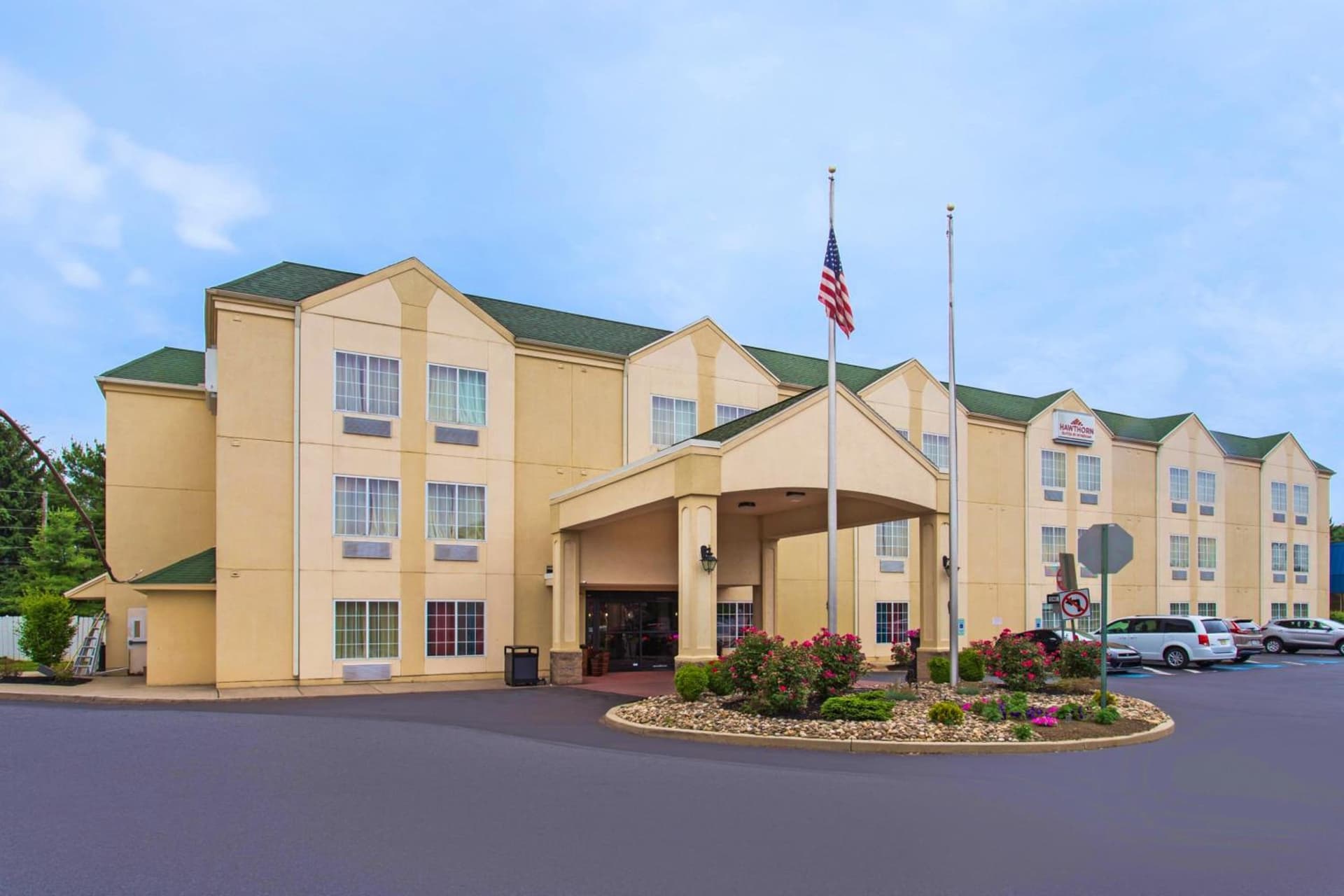Hawthorn Suites by Wyndham Allentown-Fogelsville interior in Fogelsville — gallery photo 2
