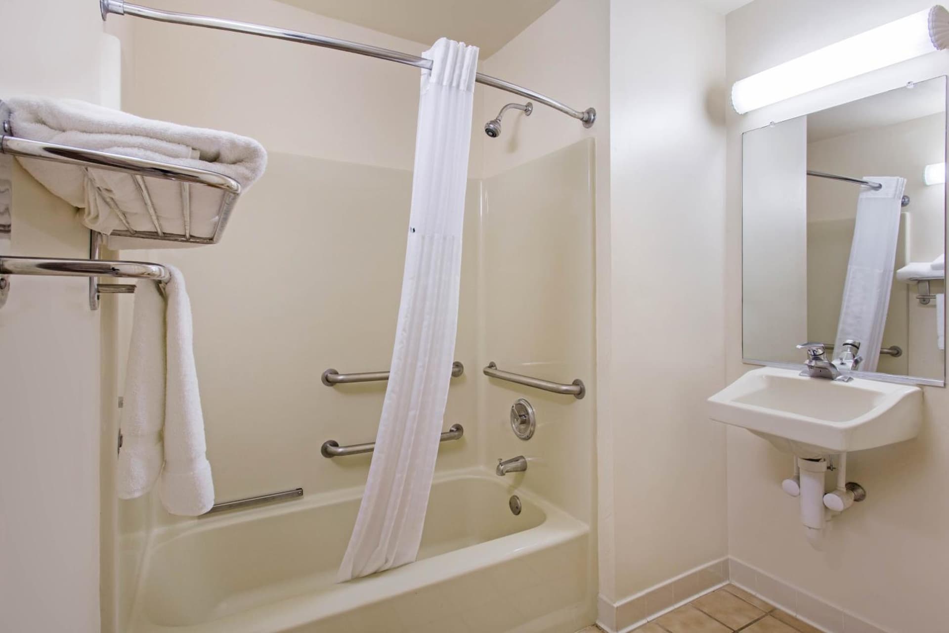 Hawthorn Suites by Wyndham Allentown-Fogelsville gallery photo in Fogelsville — image 36