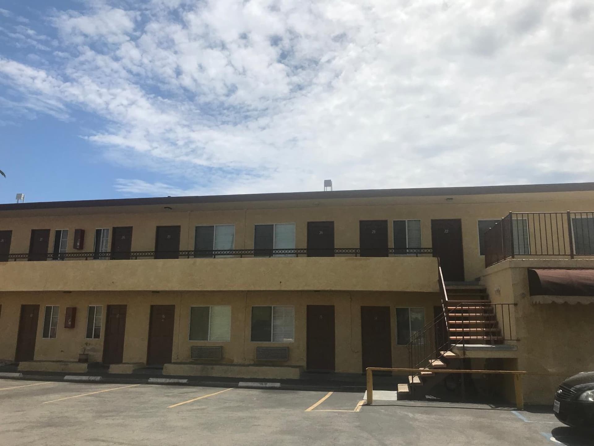 All 8 Motel interior in Long Beach, CA — gallery photo 2