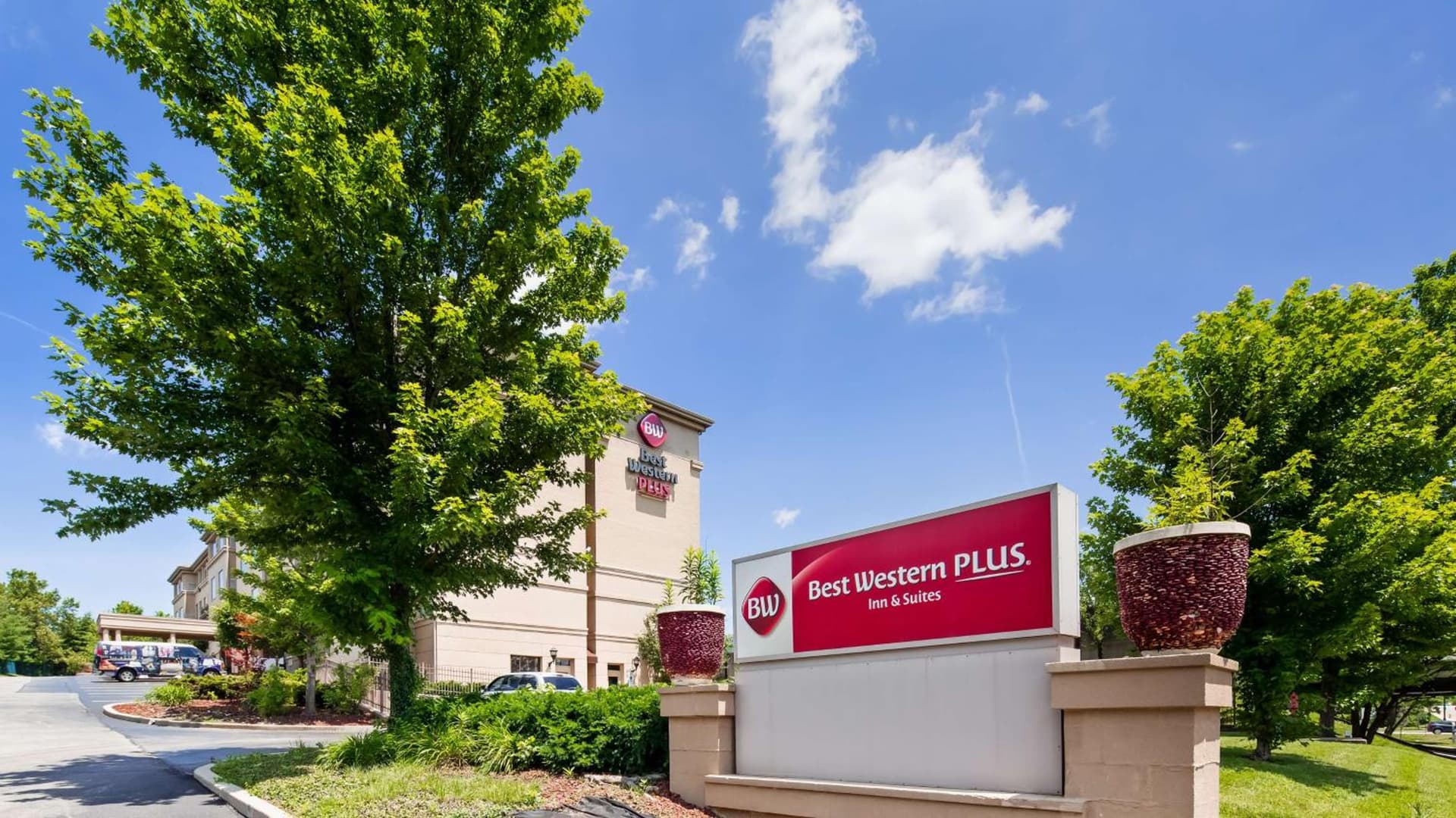 Best Western PLUS Hannaford Inn & Suites exterior or lobby in Cincinnati, OH — main listing photo