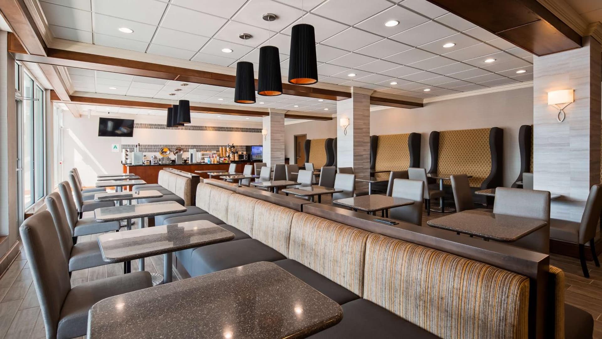 Cottonwood Airport & Expo Hotel Louisville gallery photo in Louisville, KY — image 40