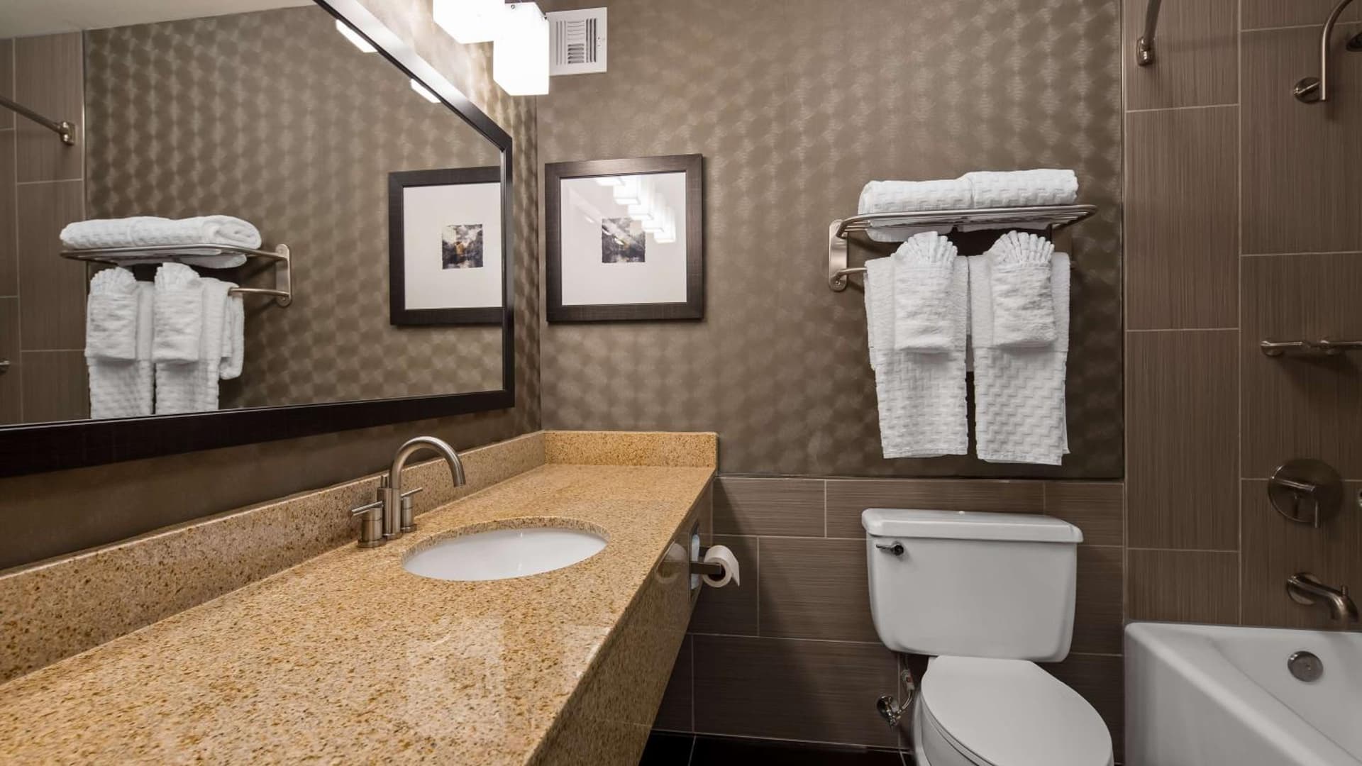 Cottonwood Airport & Expo Hotel Louisville gallery photo in Louisville, KY — image 14