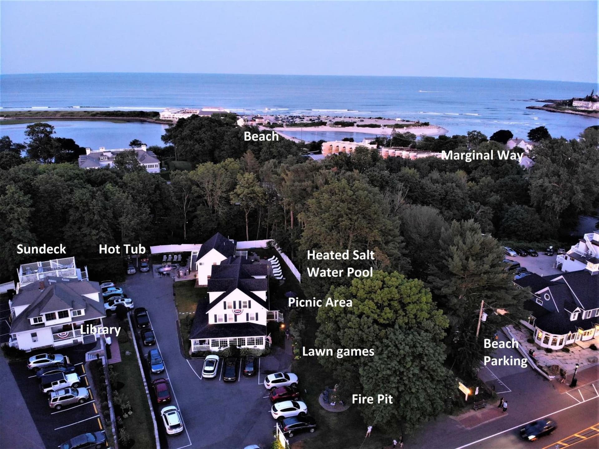 Abalonia Inn interior in Ogunquit — gallery photo 2