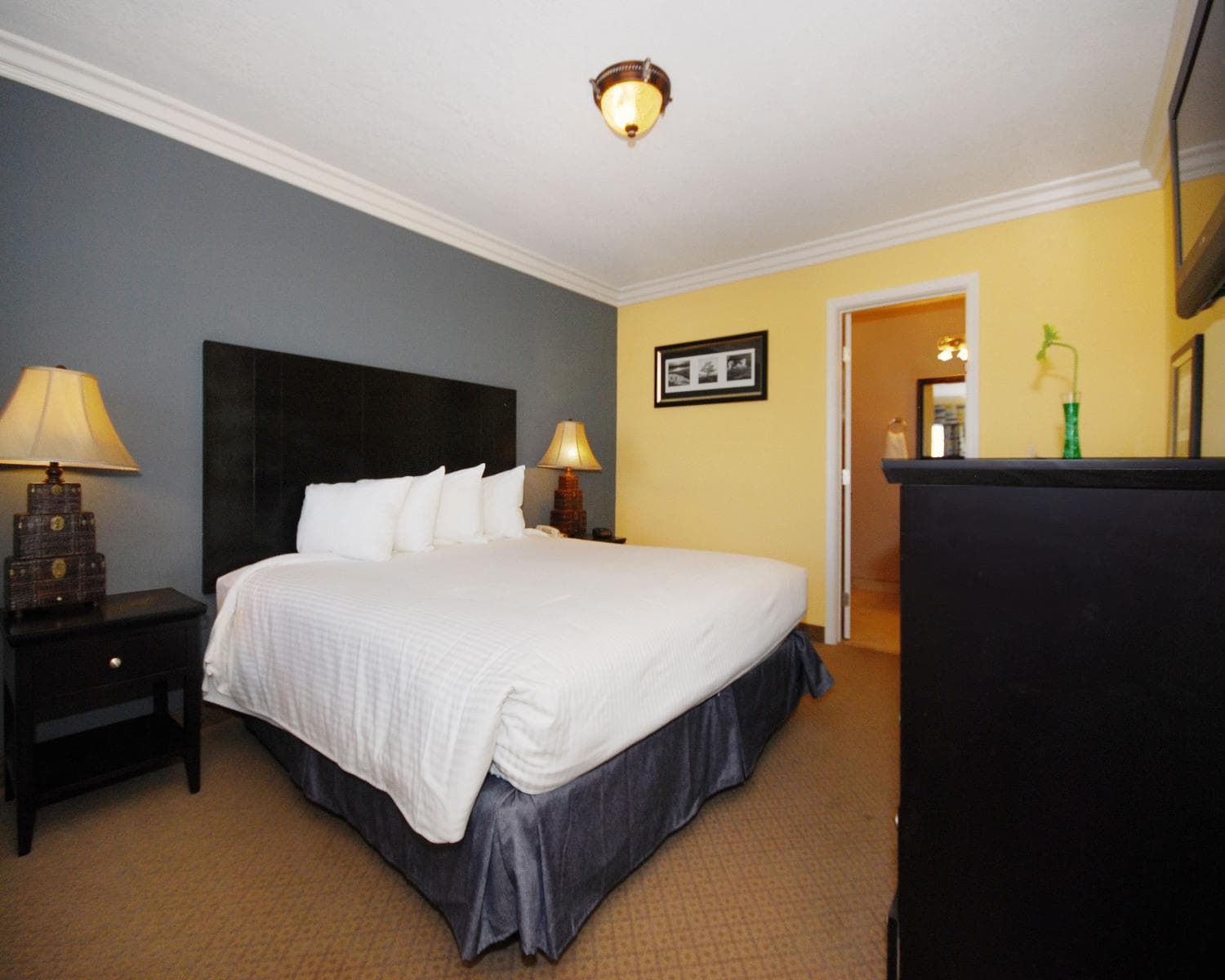 Solaire Inn & Suites gallery photo in Santa Maria, CA — image 25