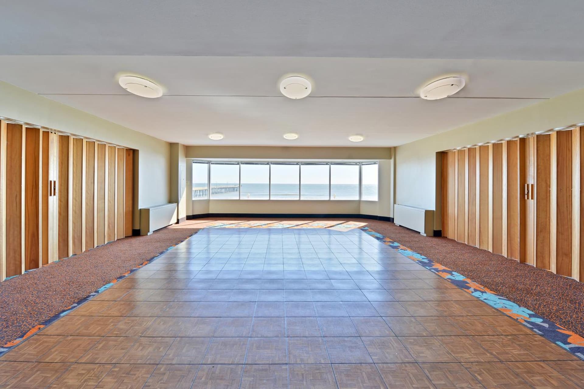 Sandcastle Resort gallery photo in Virginia Beach, VA — image 32