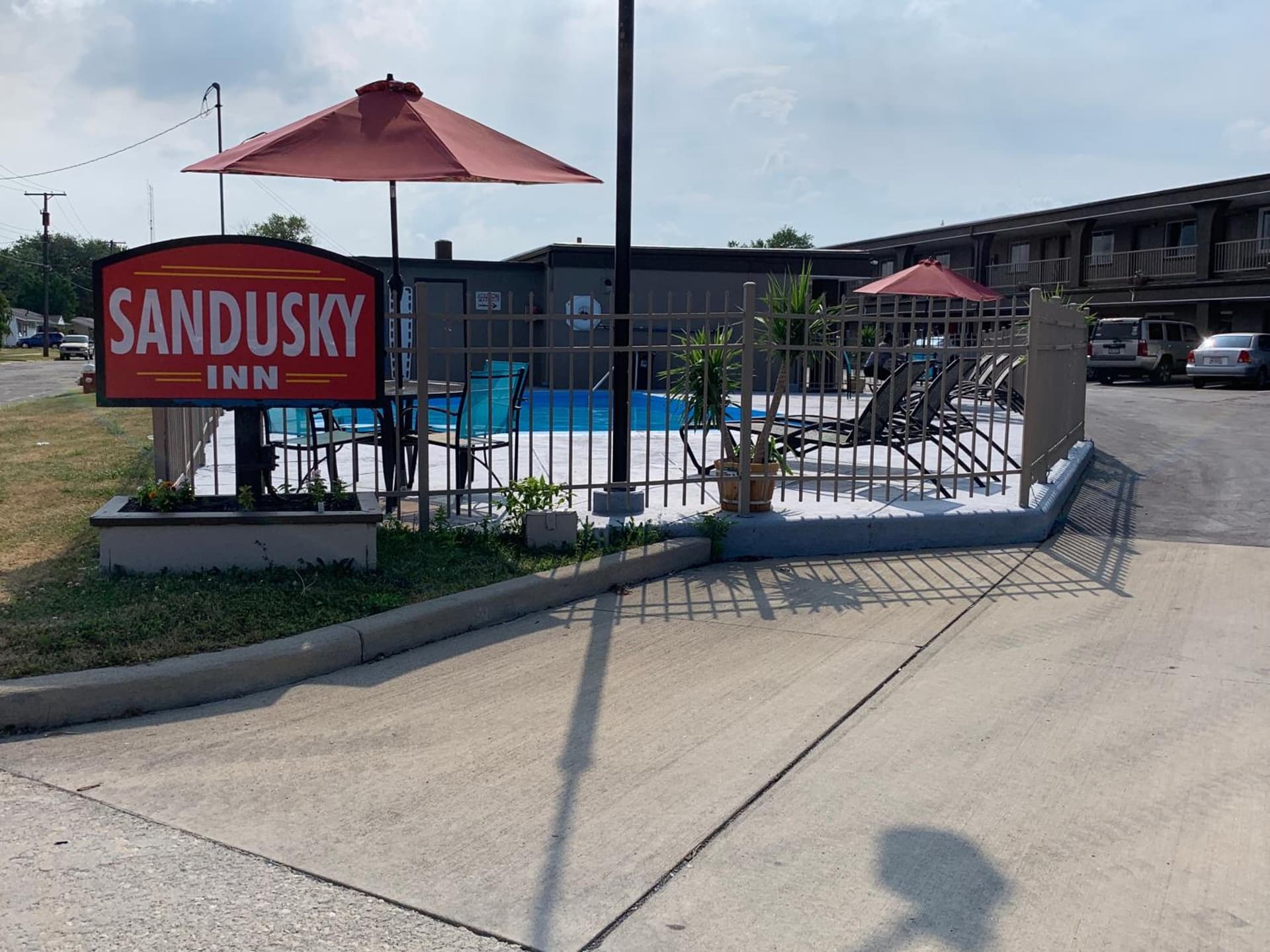 Sandusky Inn interior in Sandusky, OH — gallery photo 2