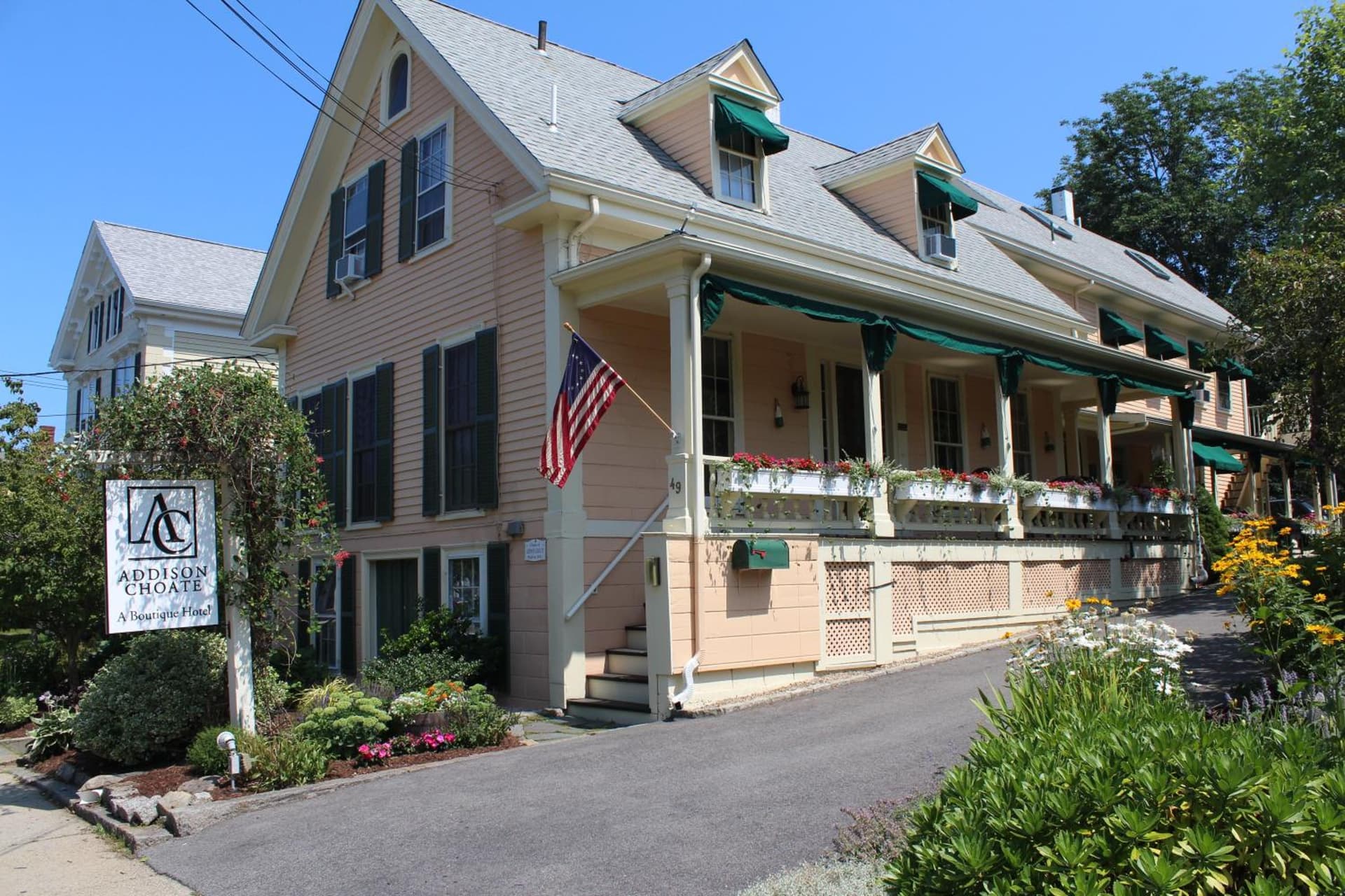 Addison Choate featured exterior or lobby in Rockport — similar hotel