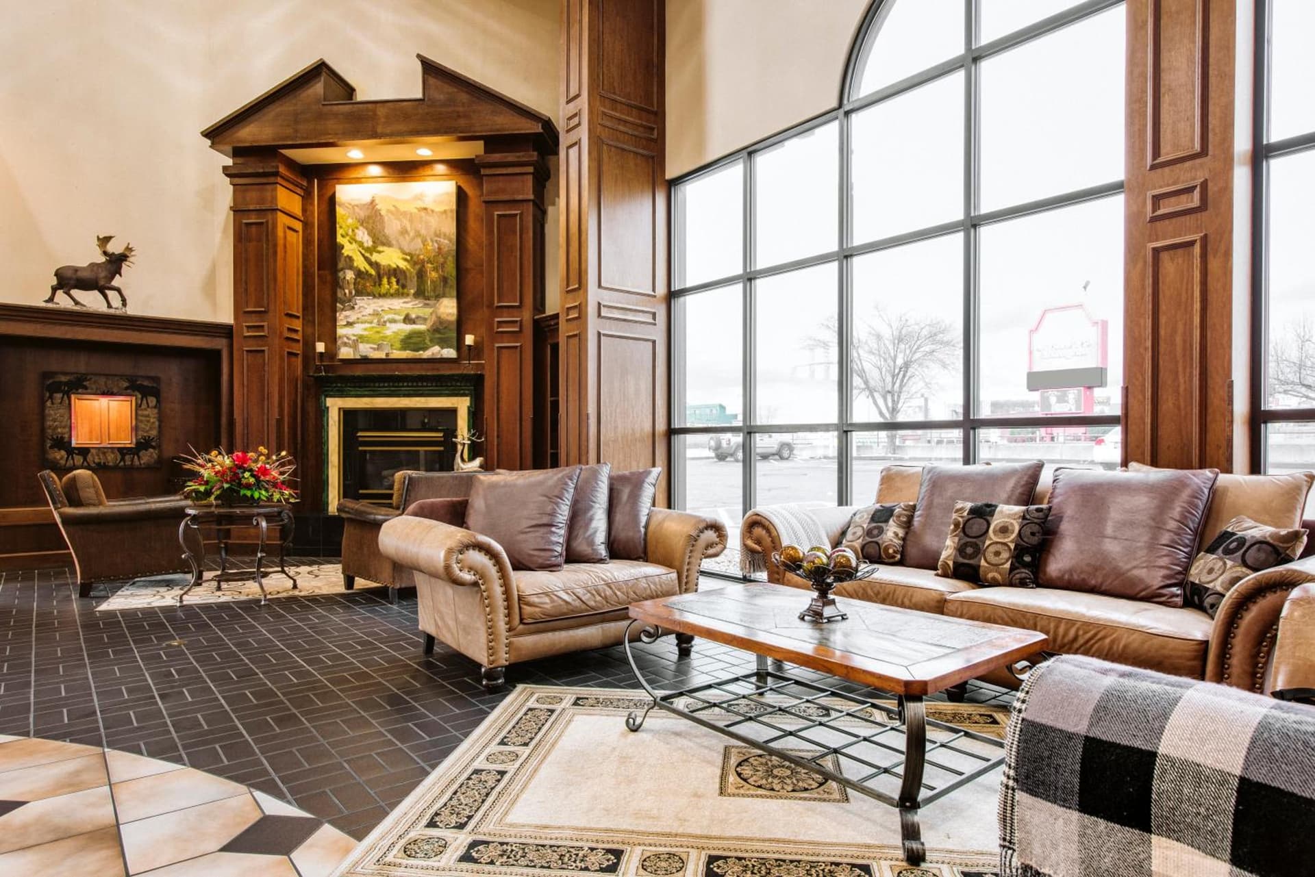Lodge of the Ozarks interior in Branson, MO — gallery photo 2
