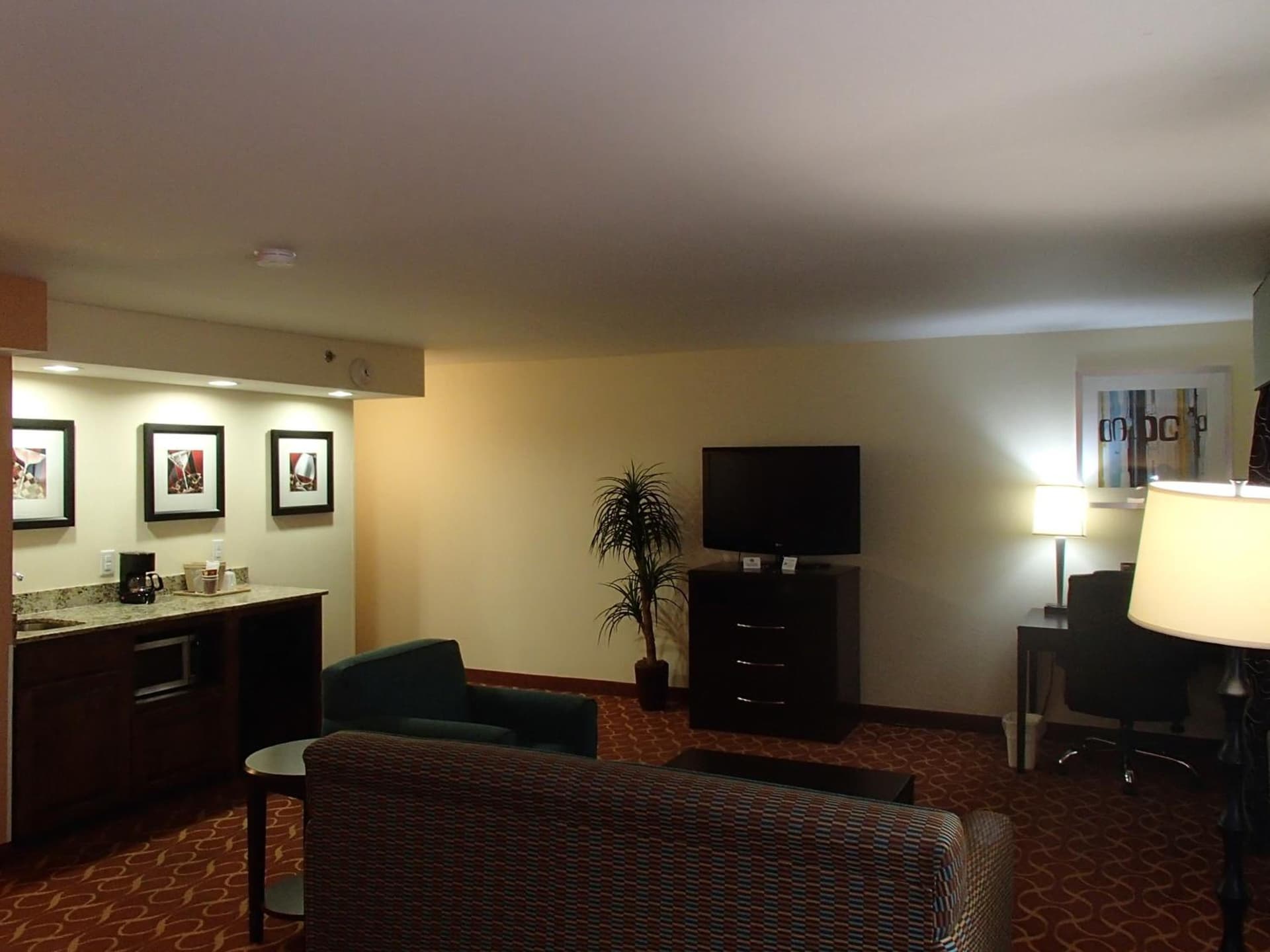Lux Hotel & Spa gallery photo in Arlington, TX — image 33