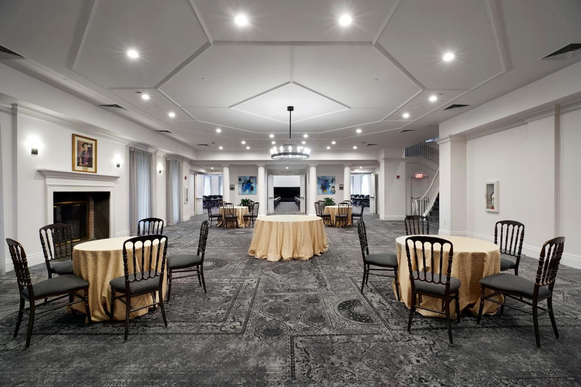 Tarrytown House Estate interior in Tarrytown, NY — gallery photo 2