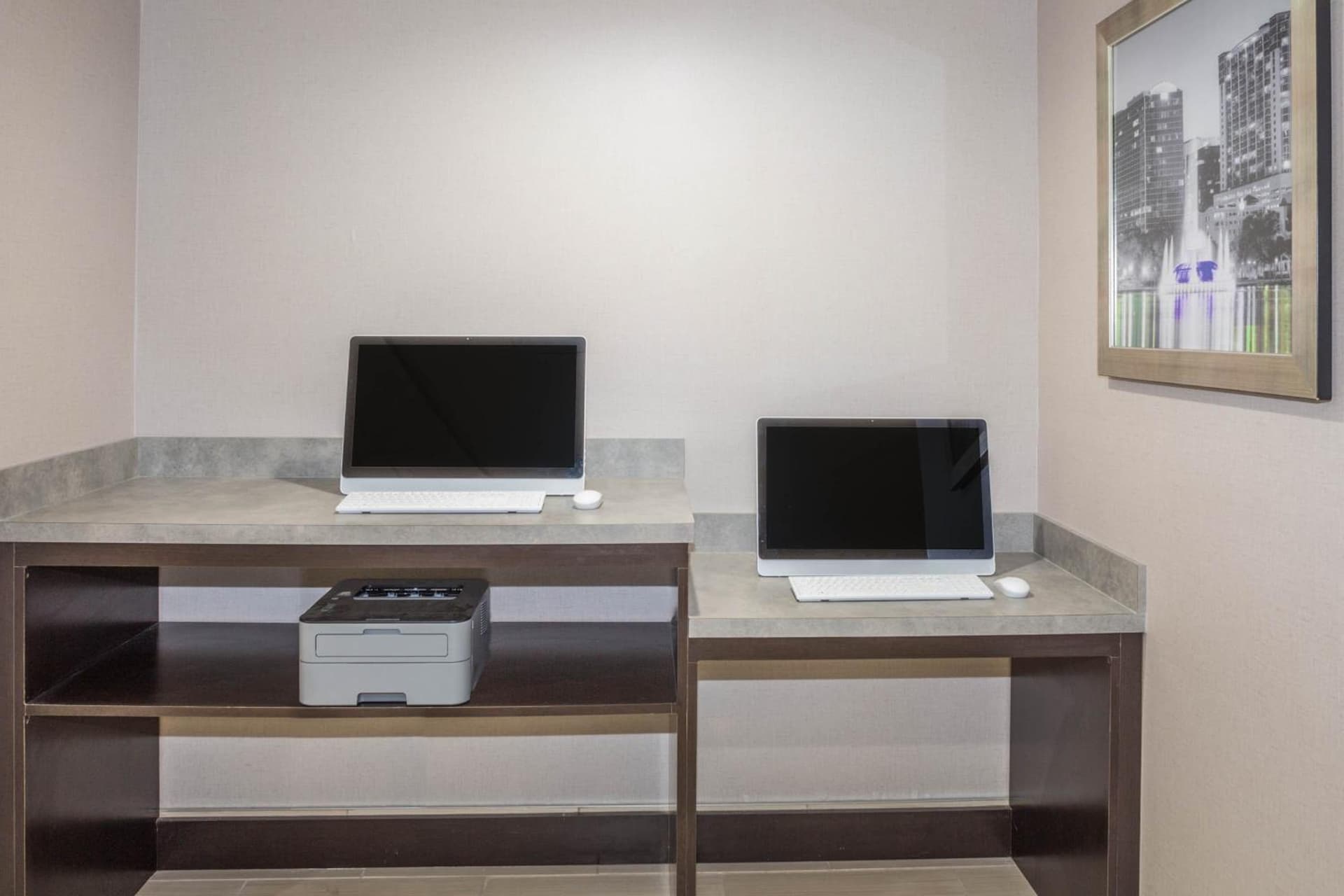 La Quinta by Wyndham Orlando Universal area - Free Shuttle to Universal gallery photo in Orlando, FL — image 22