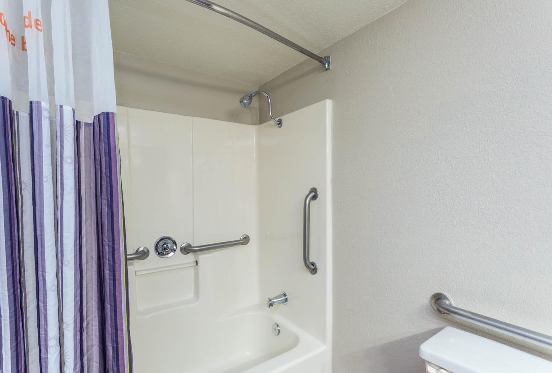 La Quinta by Wyndham Orlando Universal area - Free Shuttle to Universal gallery photo in Orlando, FL — image 38