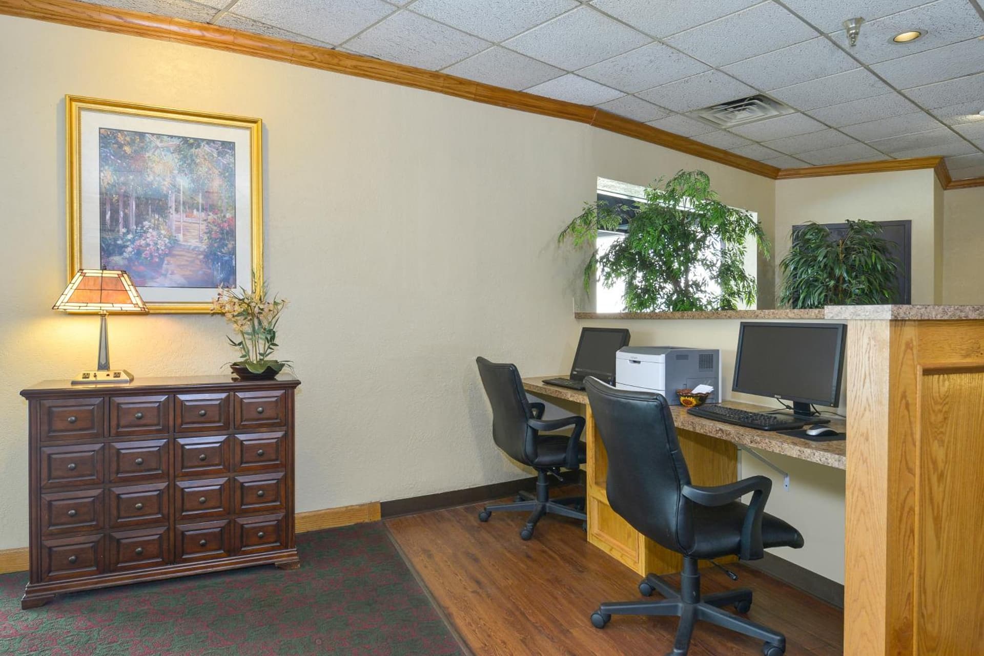 Lamplighter Inn-South gallery photo in Springfield, MO — image 6
