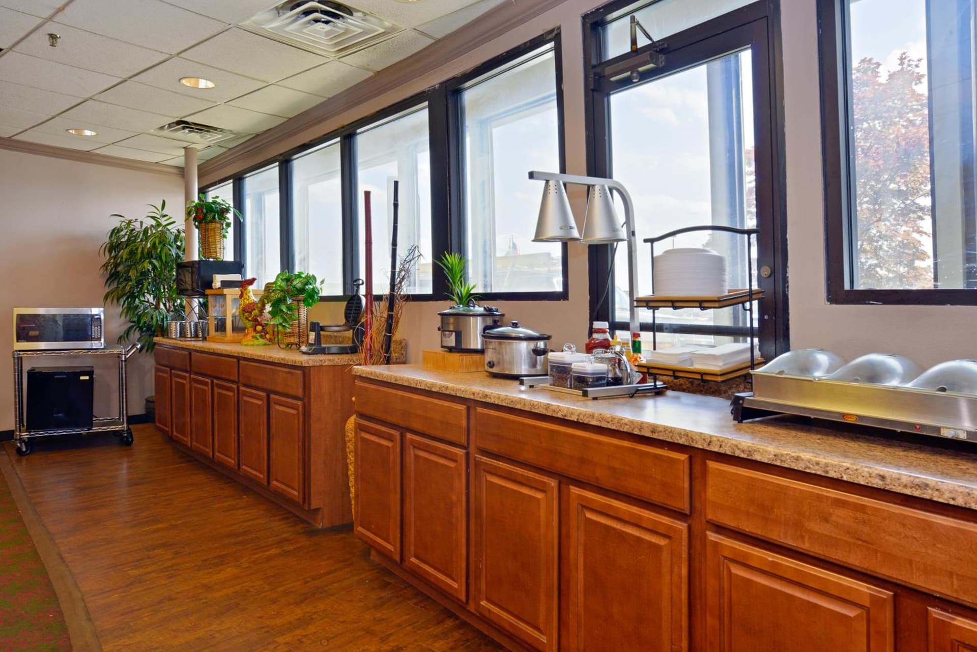 Lamplighter Inn-South gallery photo in Springfield, MO — image 39