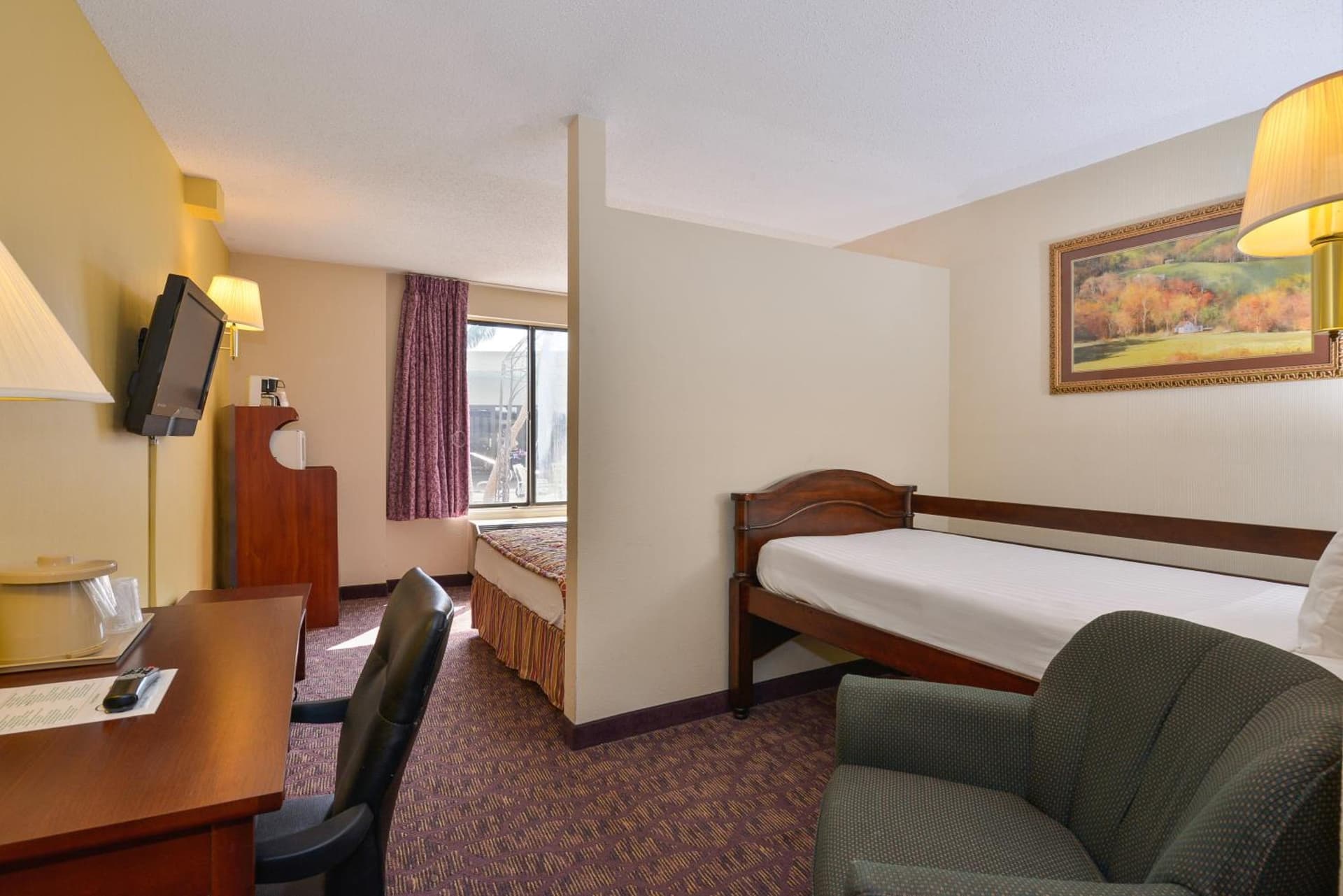 Lamplighter Inn-South gallery photo in Springfield, MO — image 13