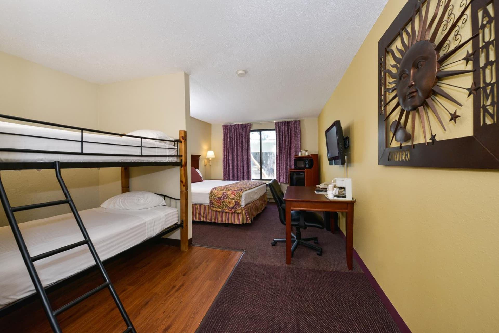 Lamplighter Inn-South gallery photo in Springfield, MO — image 20