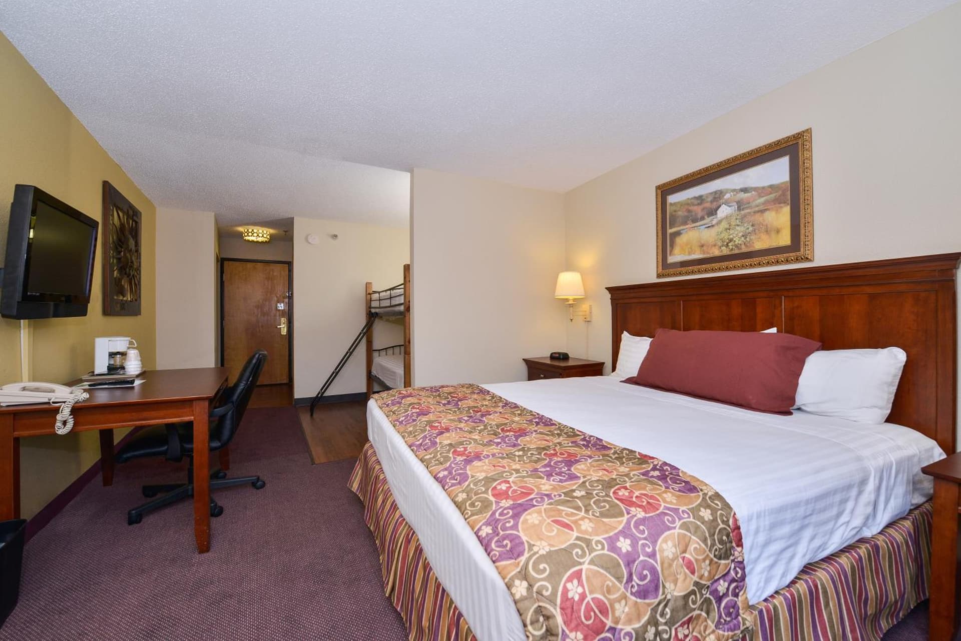 Lamplighter Inn-South gallery photo in Springfield, MO — image 9