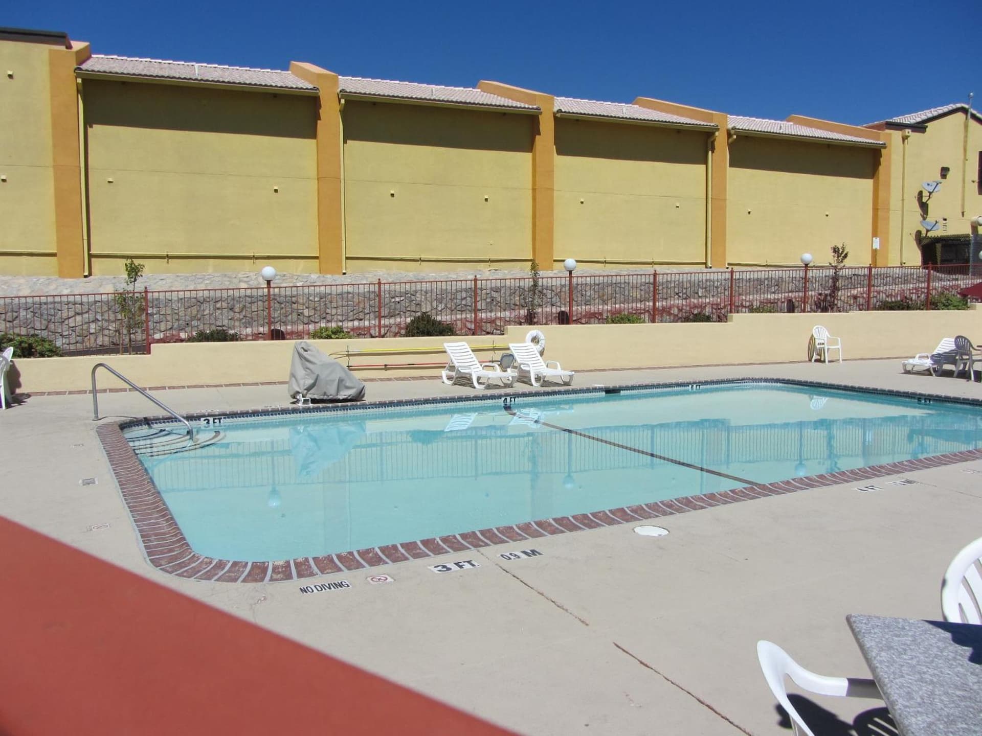 Motel 6-El Paso, TX - West gallery photo in El Paso, TX — image 53