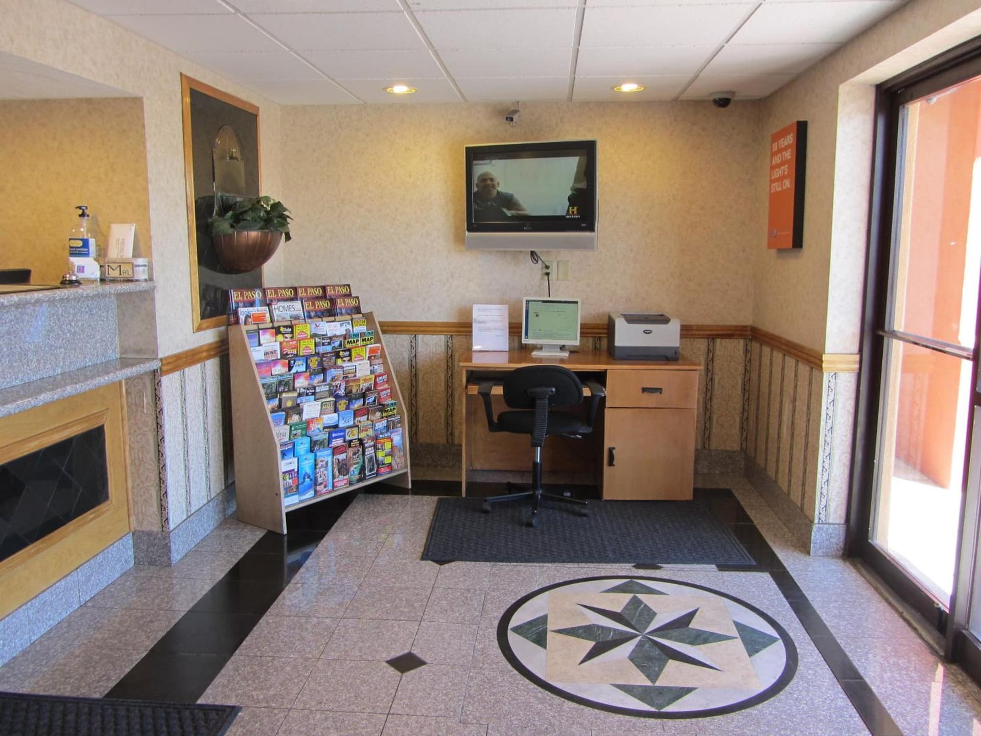 Motel 6-El Paso, TX - West gallery photo in El Paso, TX — image 28