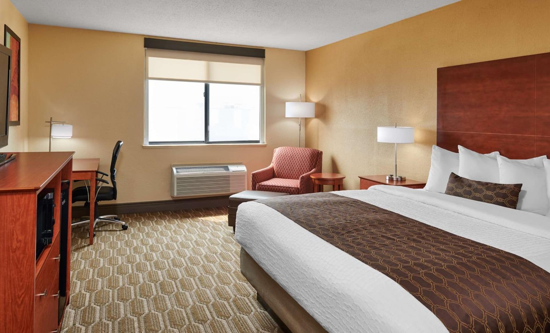 Best Western Plus Milwaukee Airport Hotel & Conference Center gallery photo in Milwaukee, WI — image 18