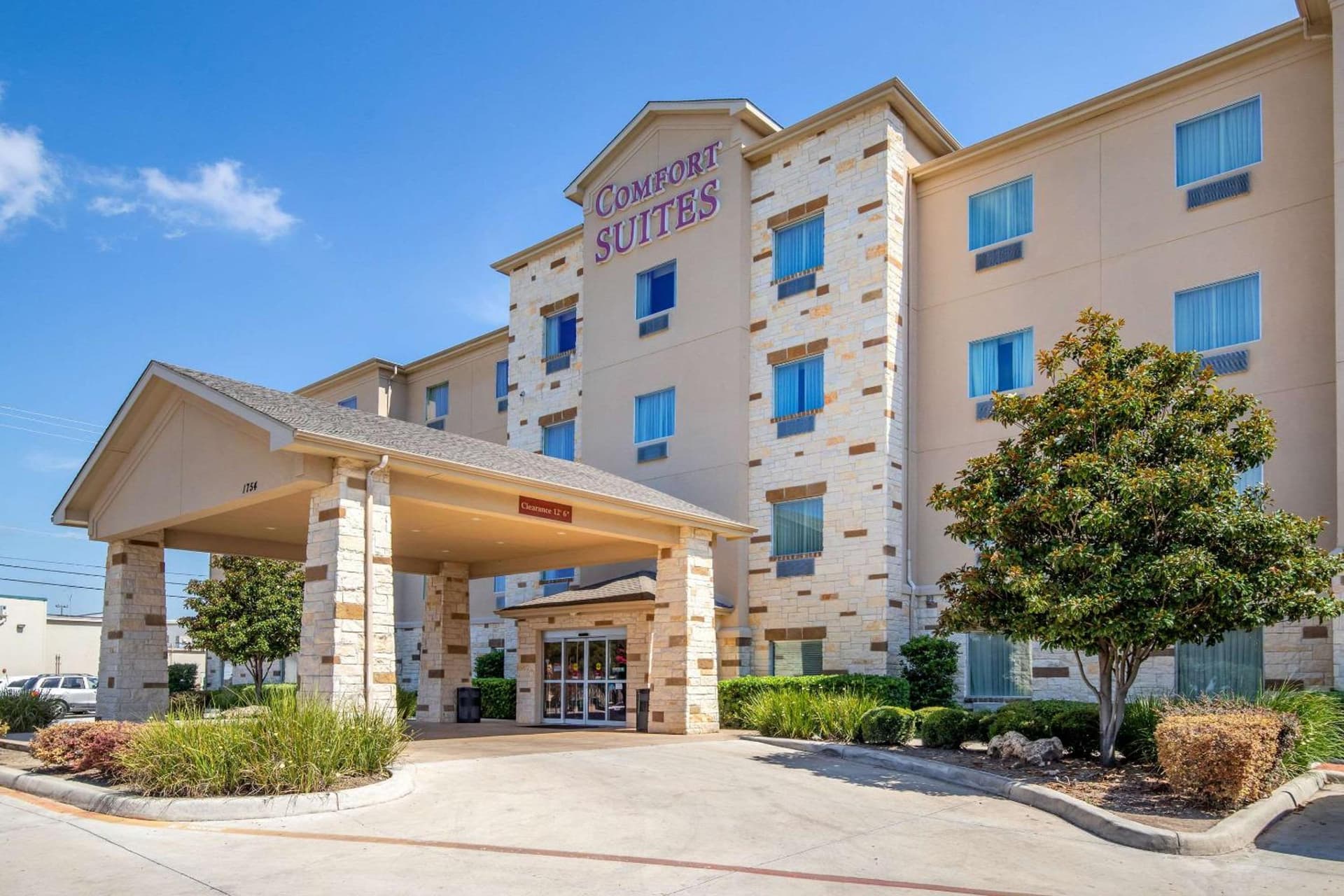 Comfort Suites San Antonio North - Stone Oak featured exterior or lobby in San Antonio, TX — similar hotel
