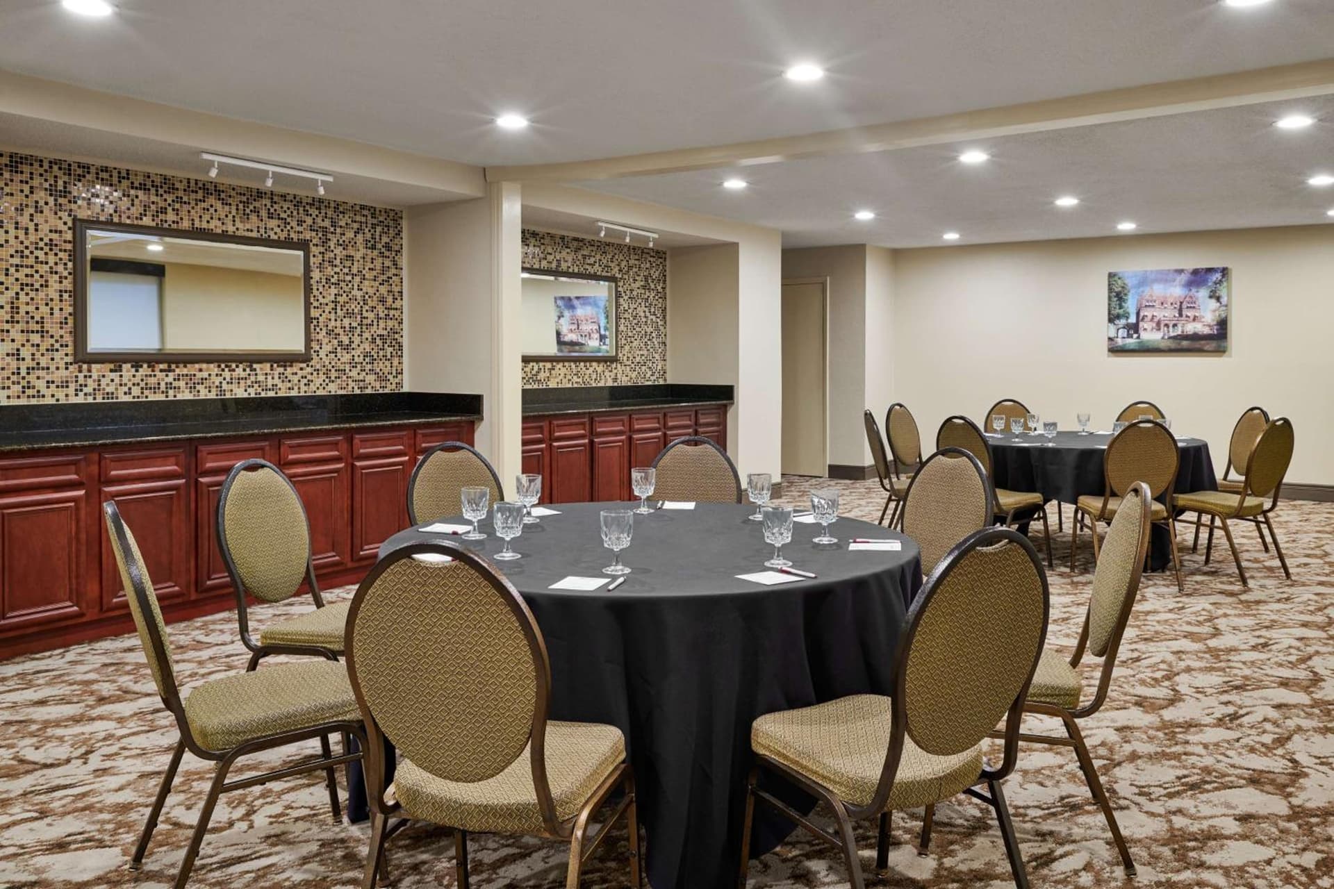 Best Western Plus Milwaukee Airport Hotel & Conference Center gallery photo in Milwaukee, WI — image 11