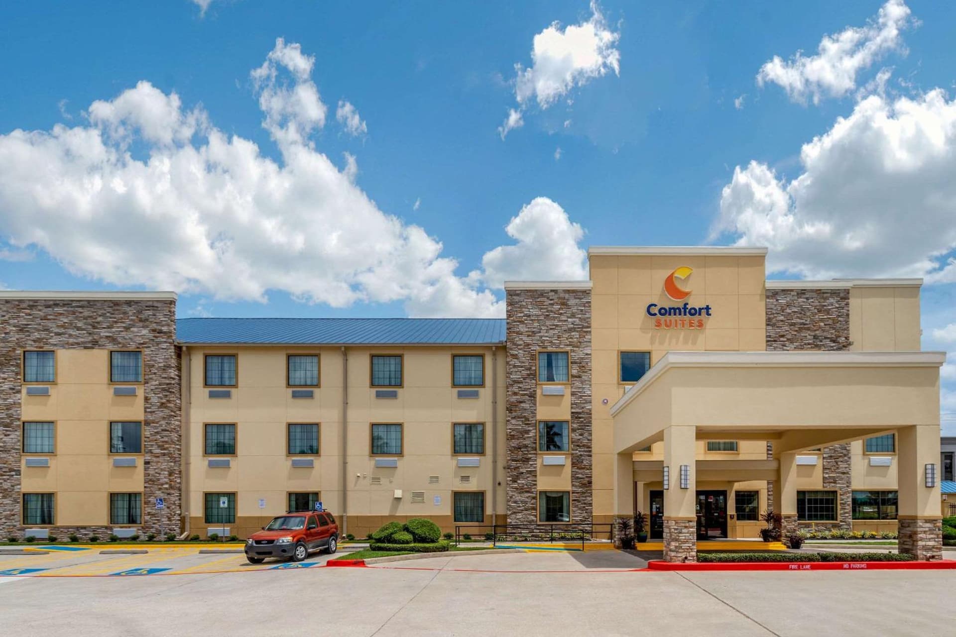 Comfort Suites Baytown I - 10 property views in Baytown, TX — gallery photo 3